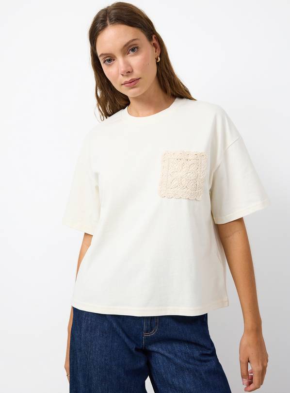 Cream Crochet Pocket Boxy T-Shirt L