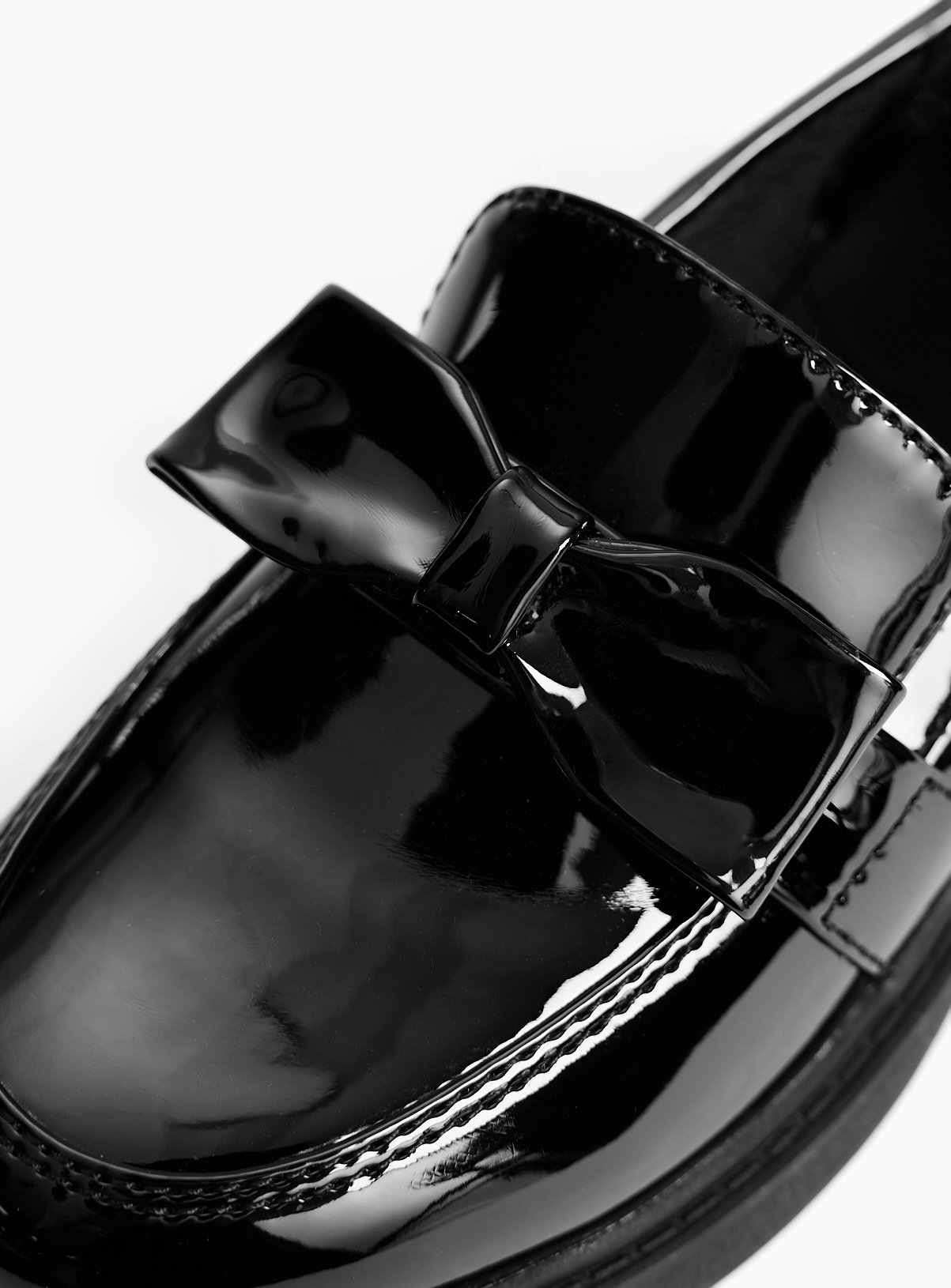 Black PU Patent Bow Detail Loafers 8 Infant - Image 4 thumbnail