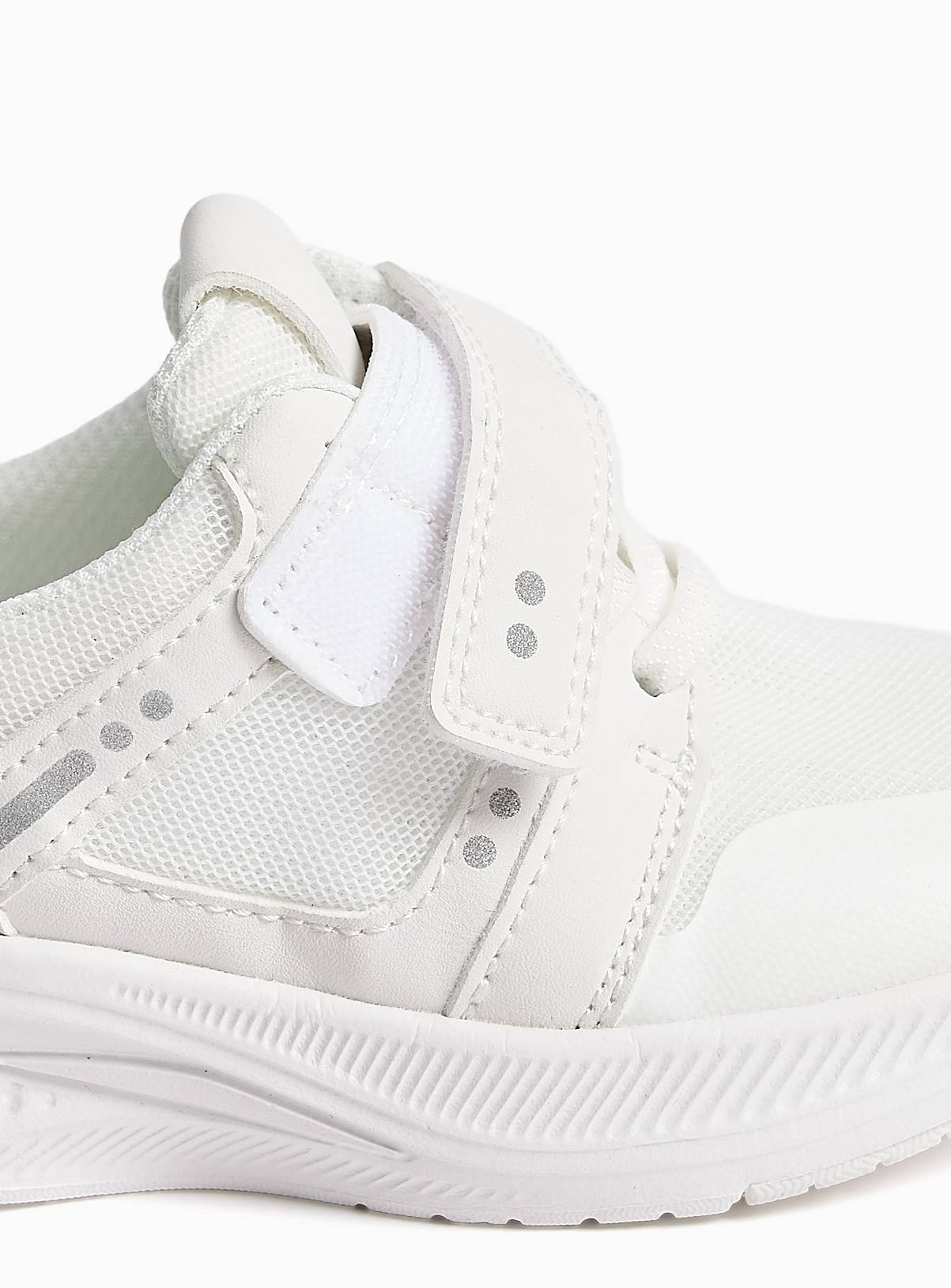 White Sports Style Trainers 9 Infant - Image 4