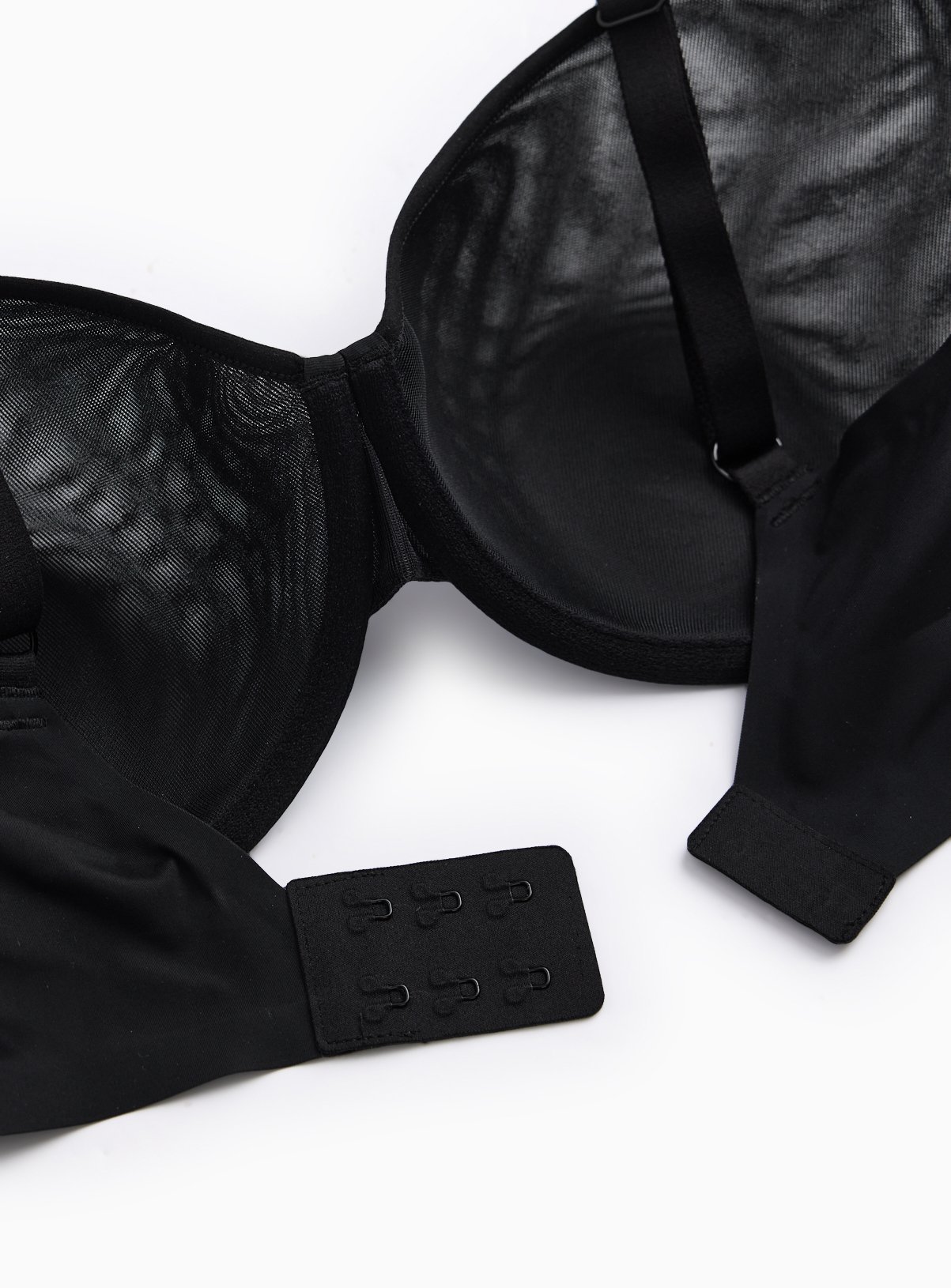 Flexform™ Black Wired Plunge Spacer Bra 38C - Image 3 thumbnail