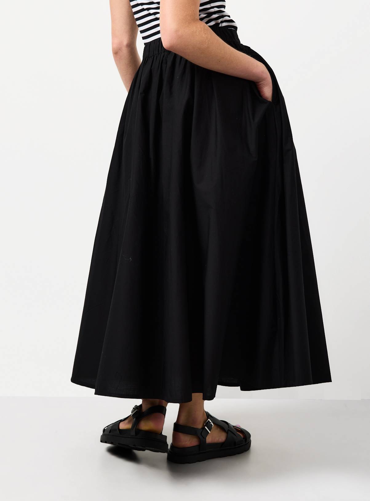 Black Poplin Fabric Midaxi Full Skirt 12 - Image 4