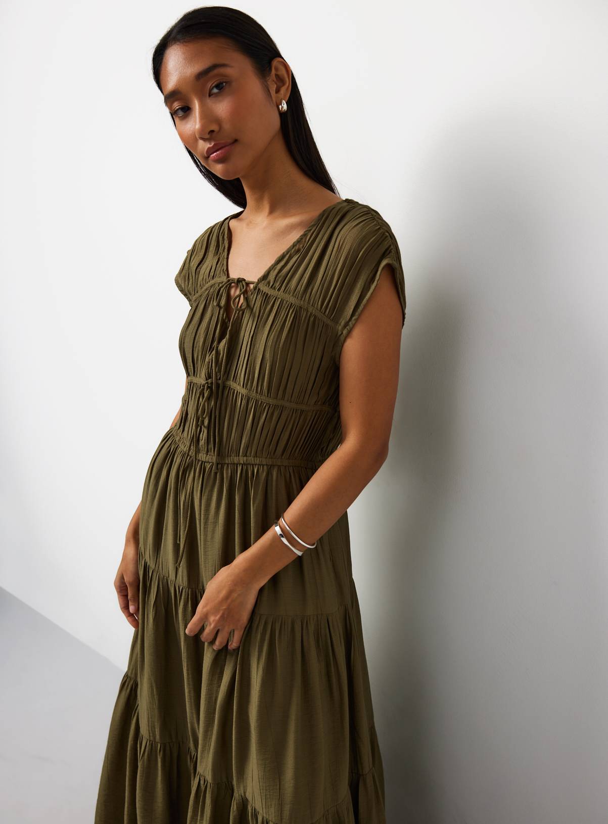 Khaki Crinkle Texture Tiered Tie Front Midaxi Dress 22 - Image 1