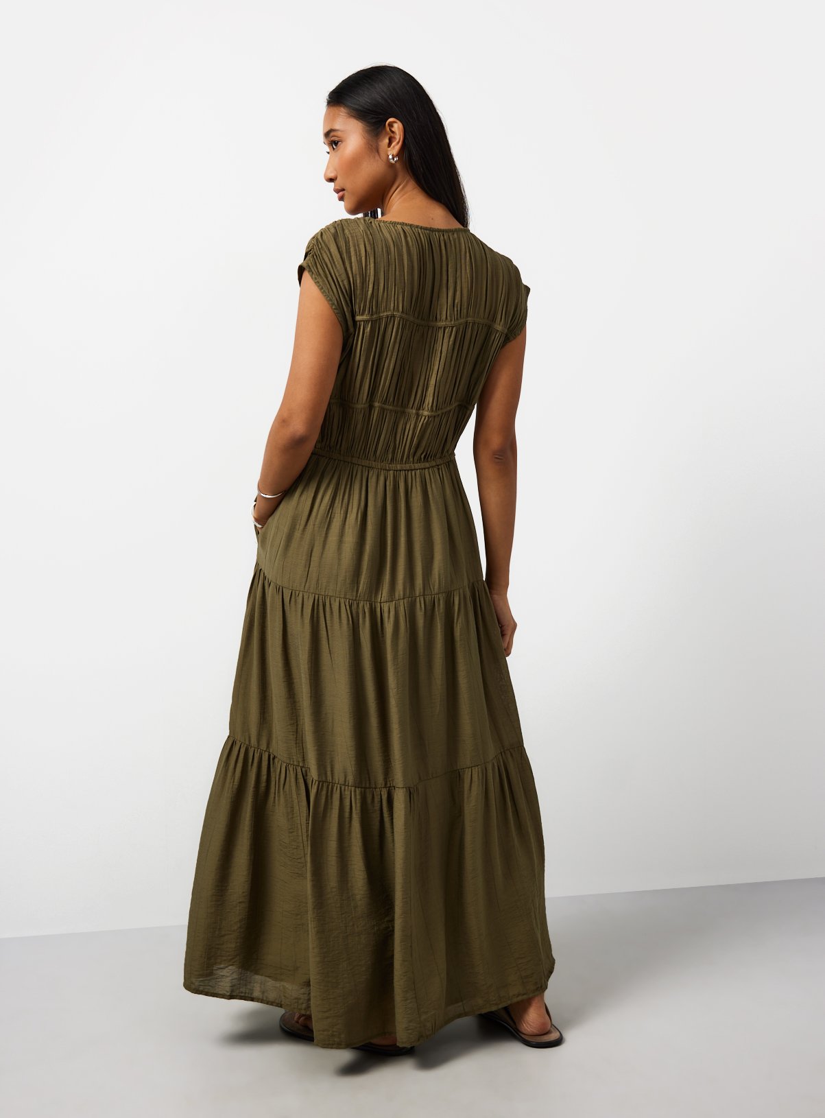 Khaki Crinkle Texture Tiered Tie Front Midaxi Dress 22 - Image 4 thumbnail