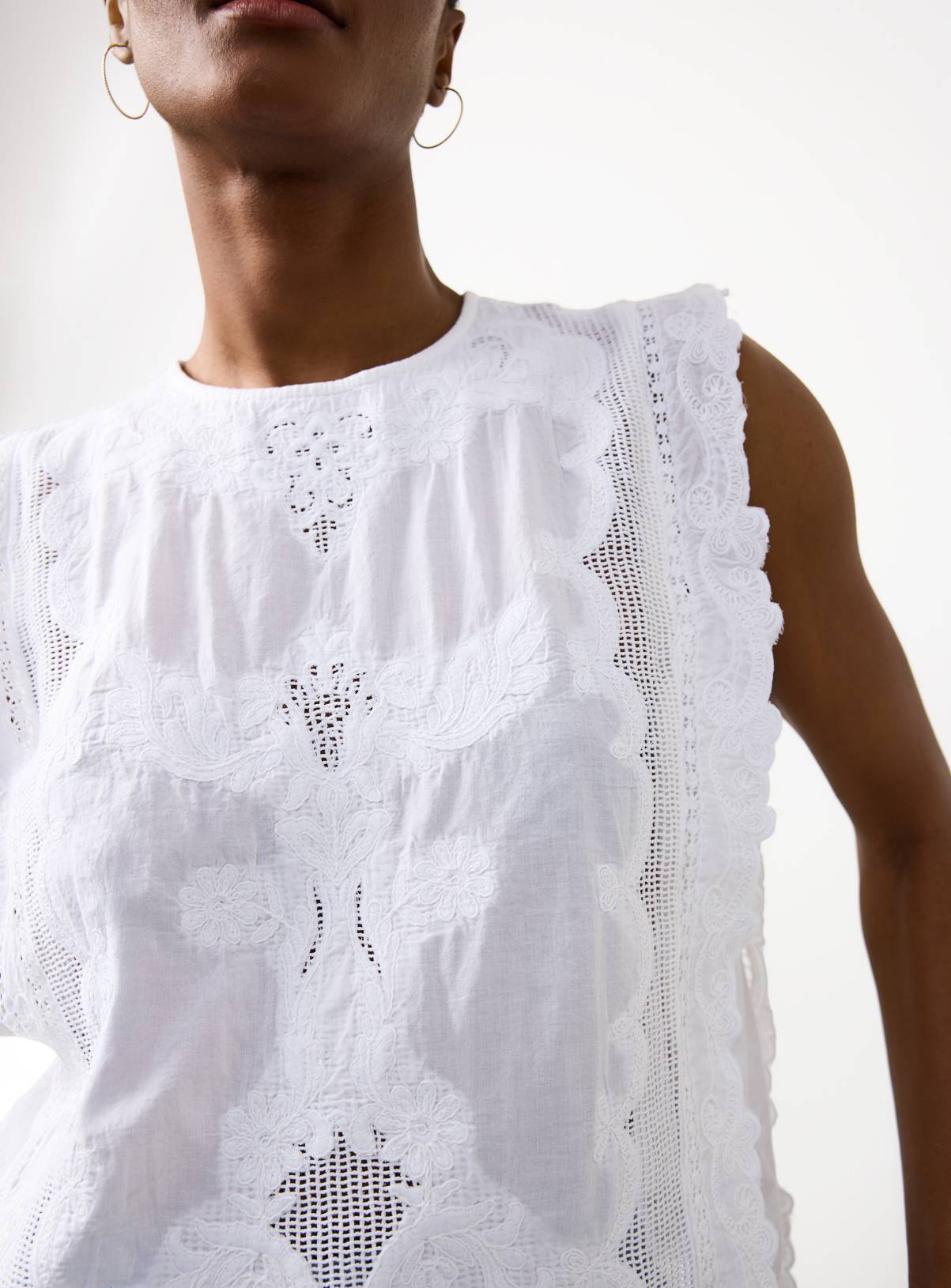 White Lace Embroidered Sleeveless Shell Top 6 - Image 3