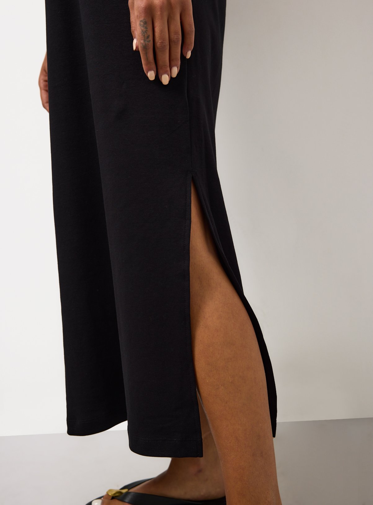 Black Maxi T-Shirt Dress 14 - Image 3 thumbnail