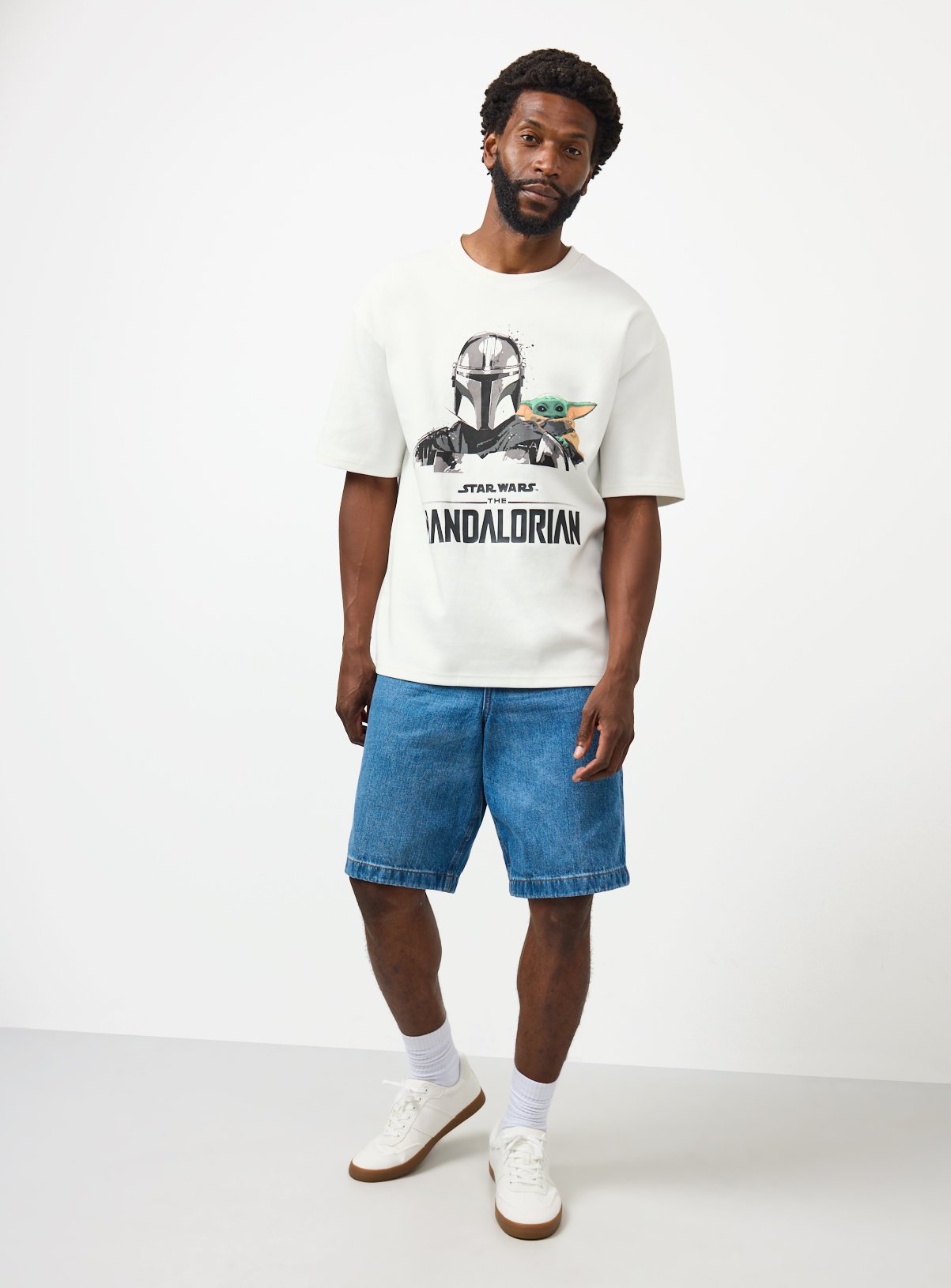 Star Wars Graphic Print T-Shirt  M - Image 2 thumbnail