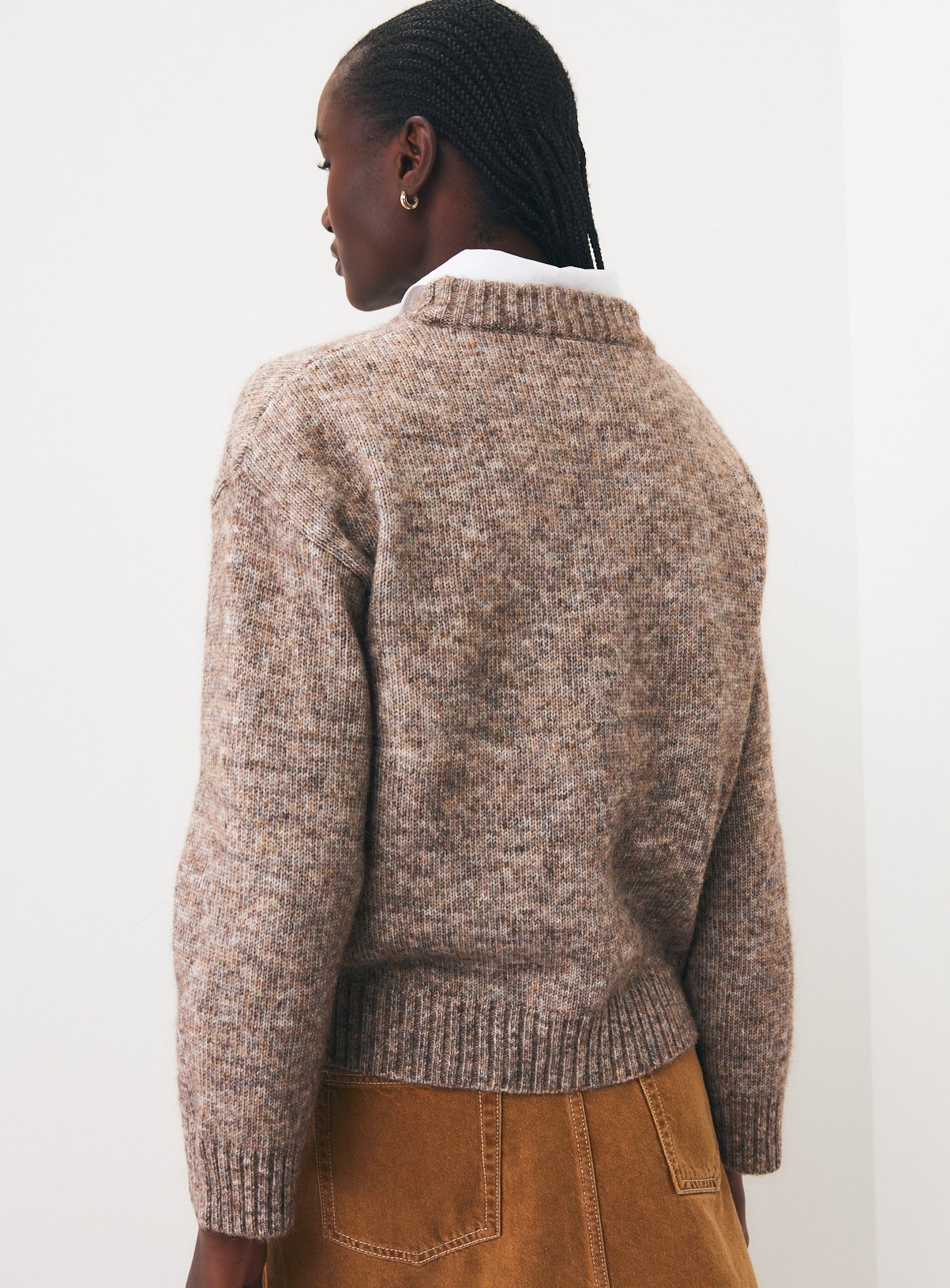 Brown Nordic-Style Crewneck Jumper XL - Image 4 thumbnail