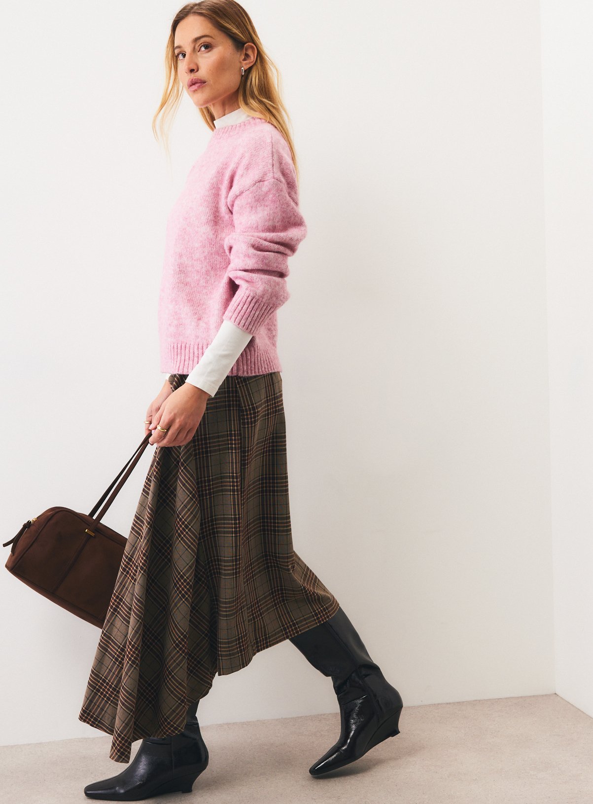 Pink Nordic-Style Crewneck Jumper M - Image 2 thumbnail