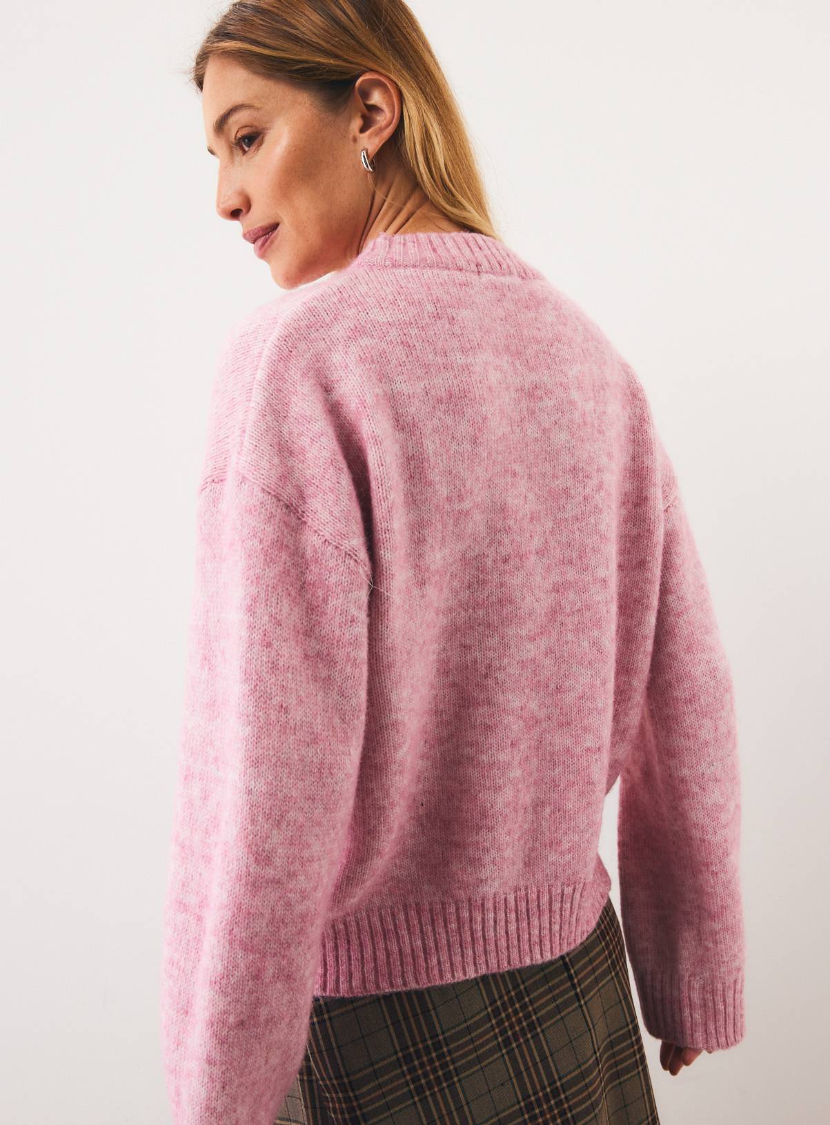 Pink Nordic-Style Crewneck Jumper M - Image 4