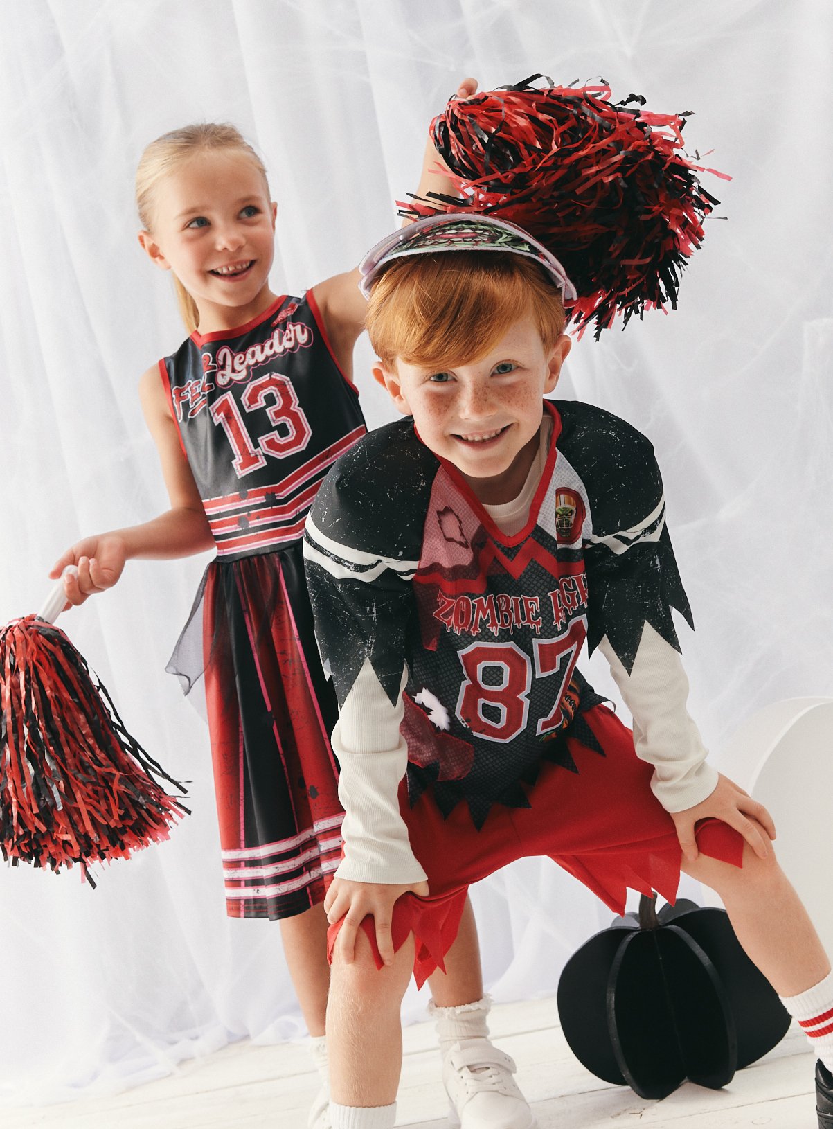 American Football Fancy Dress Costume 7-8 years - Image 2 thumbnail