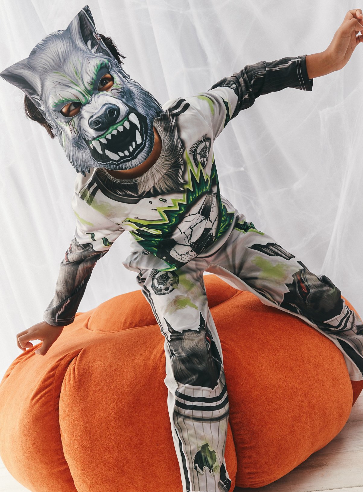 Football Werewolf Fancy Dress Costume 11-12 years - Image 2 thumbnail