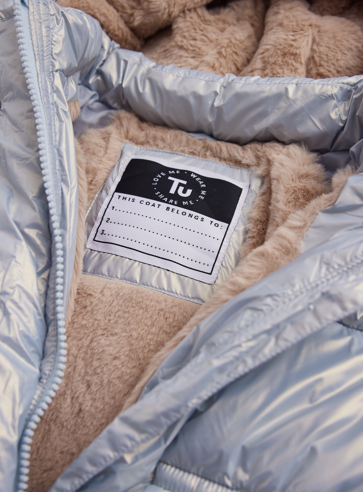 Pearlised Longline Puffer Jacket 3-4 years - Image 2 thumbnail