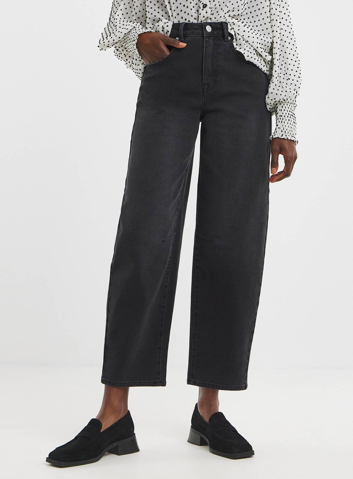 JD WILLIAMS Authentic Barrel Leg Jean 18 - Image 1