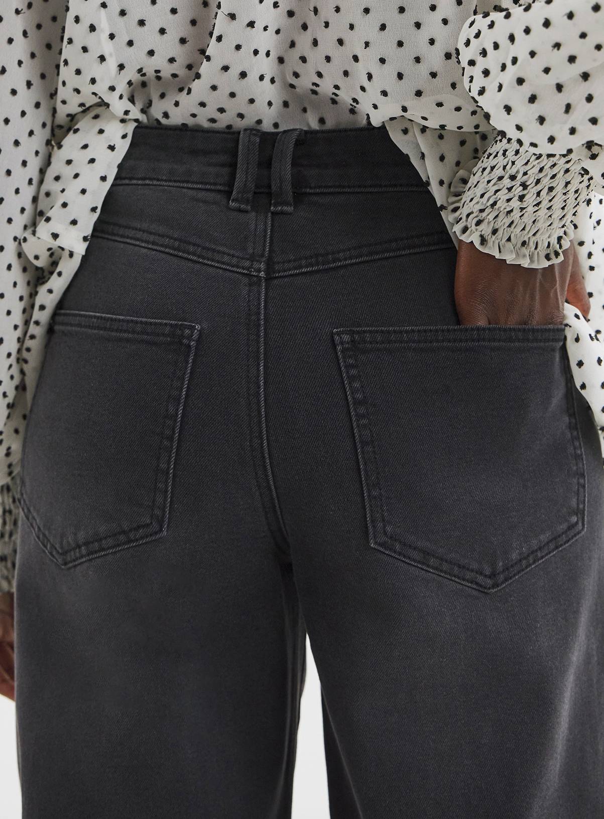 JD WILLIAMS Authentic Barrel Leg Jean 18 - Image 4
