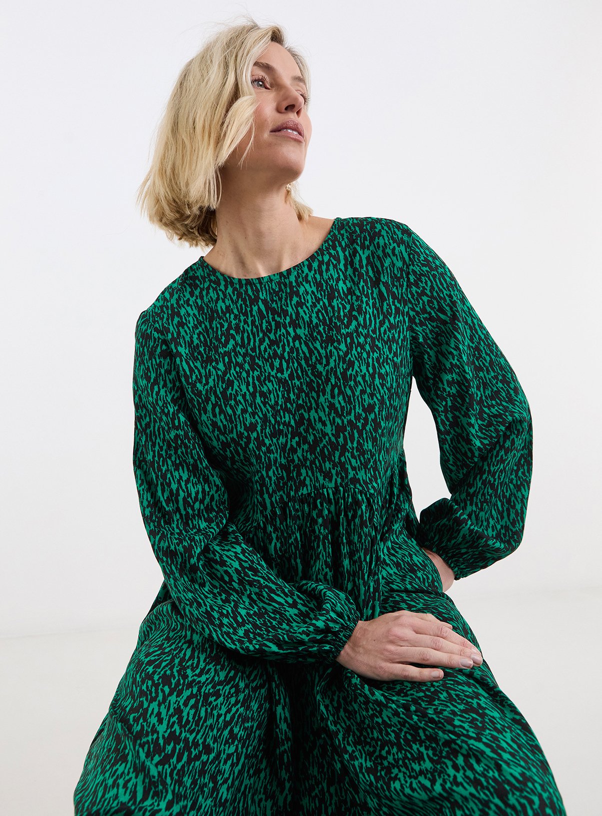 JD WILLIAMS Shaped Waist Seam Animal Print Tea Dress 28 - Image 3 thumbnail