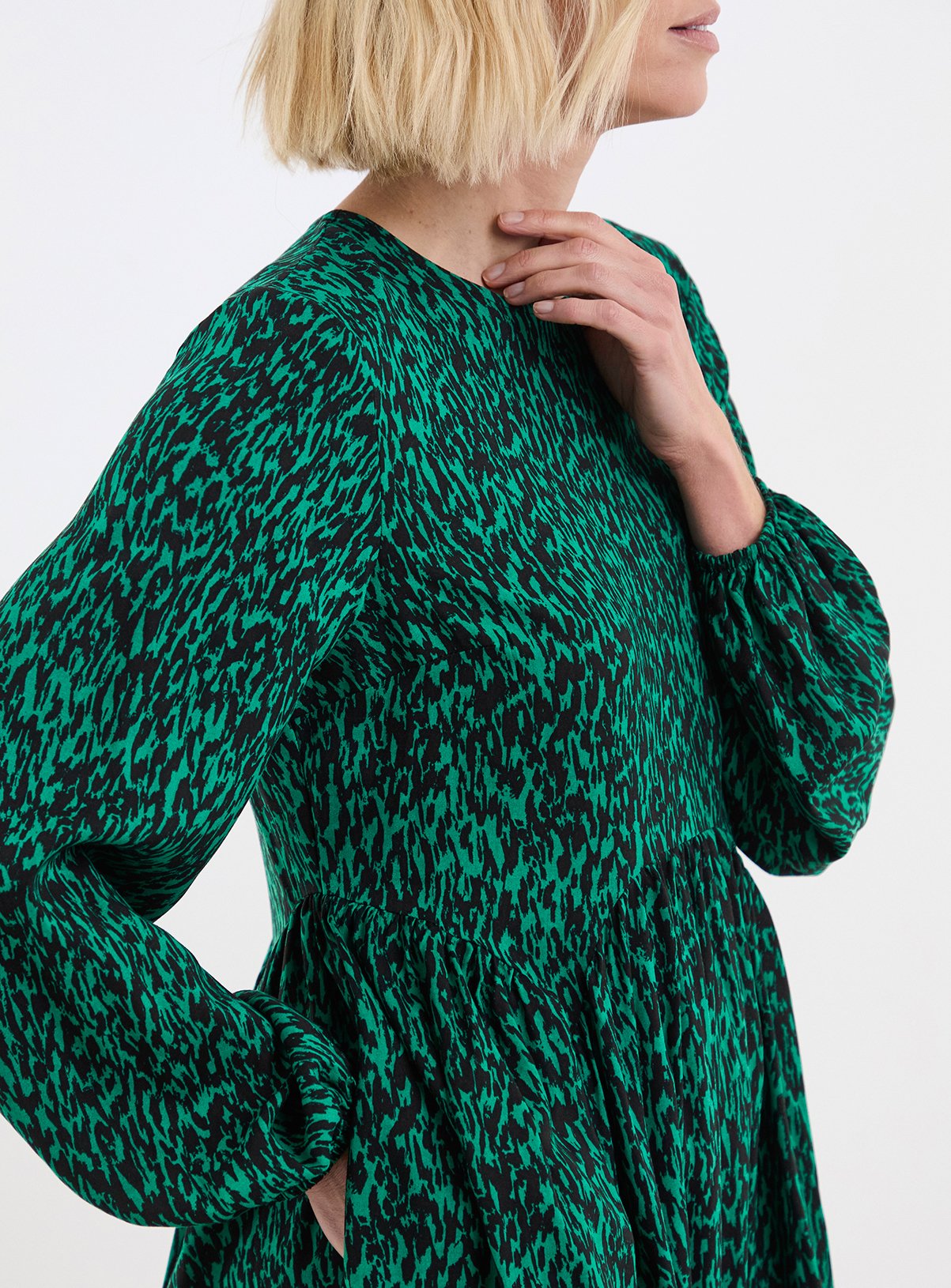 JD WILLIAMS Shaped Waist Seam Animal Print Tea Dress 28 - Image 4 thumbnail