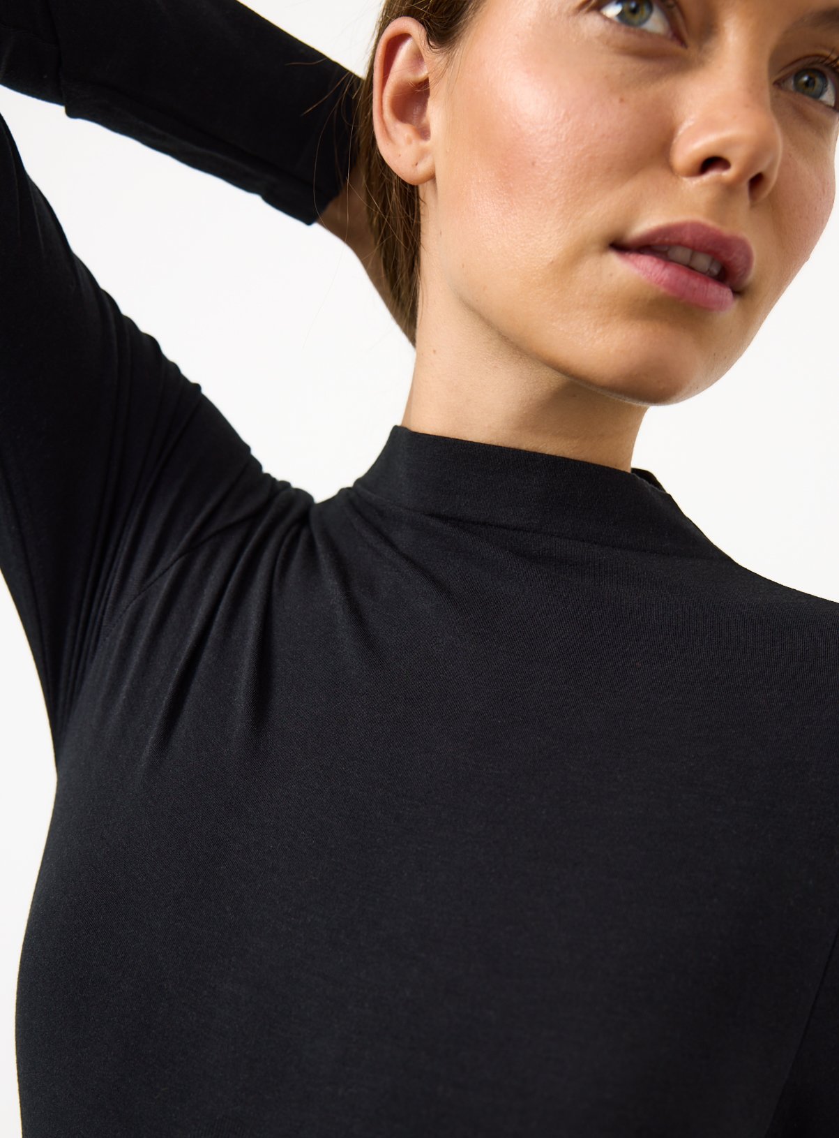 Black Smoothform™ Shaping Thermal Bodysuit L - Image 6 thumbnail