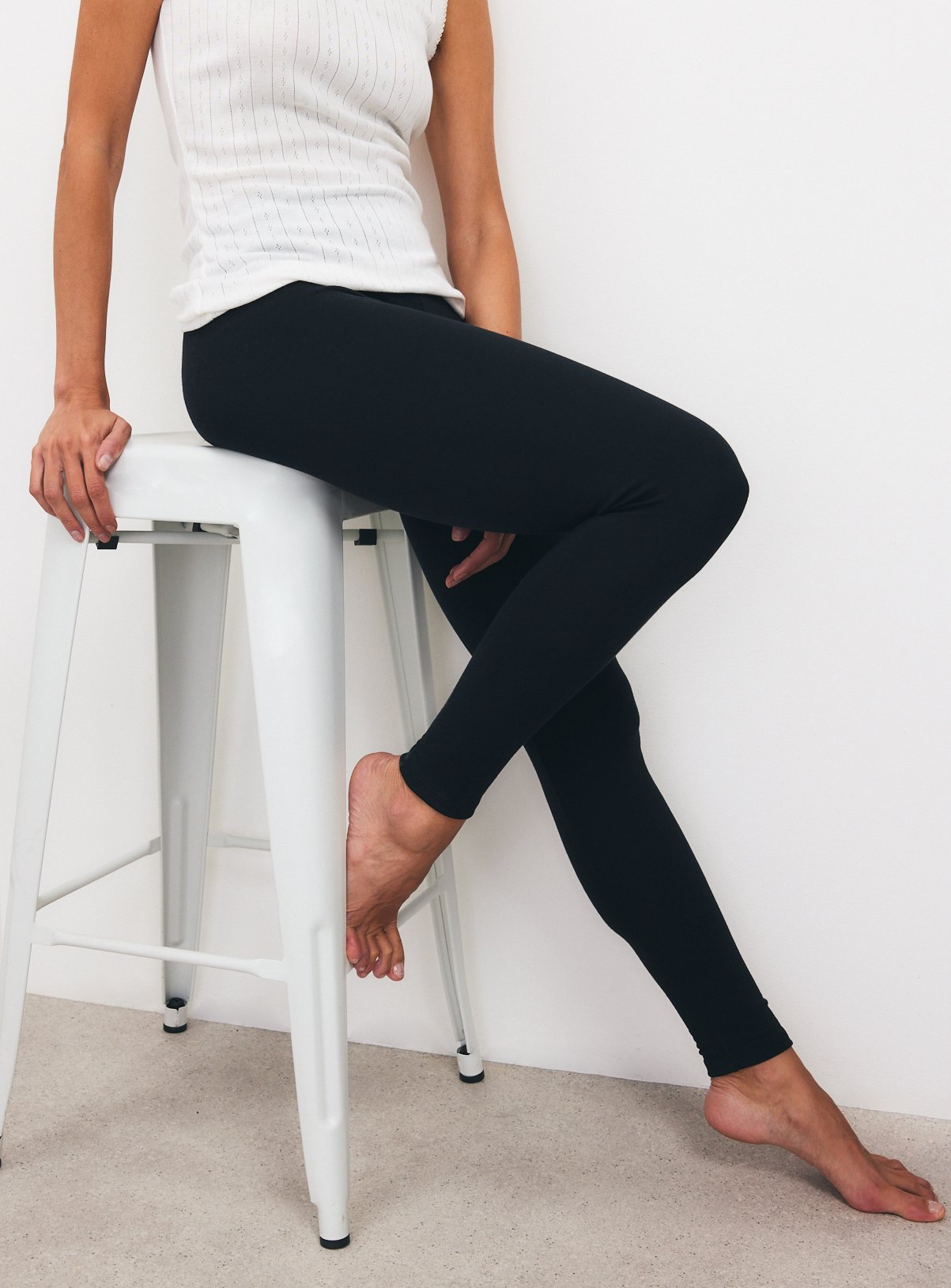 Plain Burgundy Thermal Leggings 2-Pack S - Image 2 thumbnail