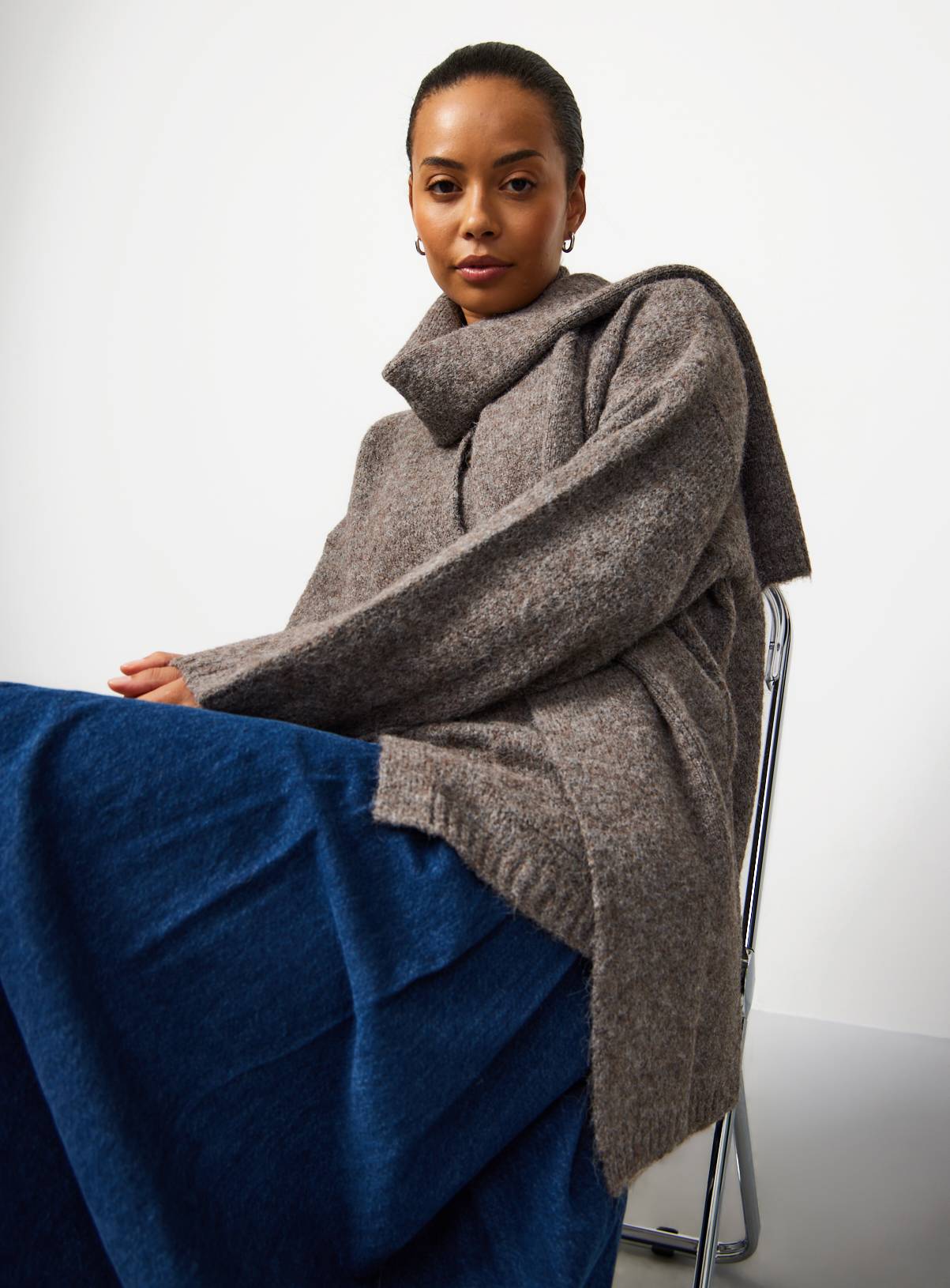 Brown Boyfriend Cardigan With Scarf XL - Image 1