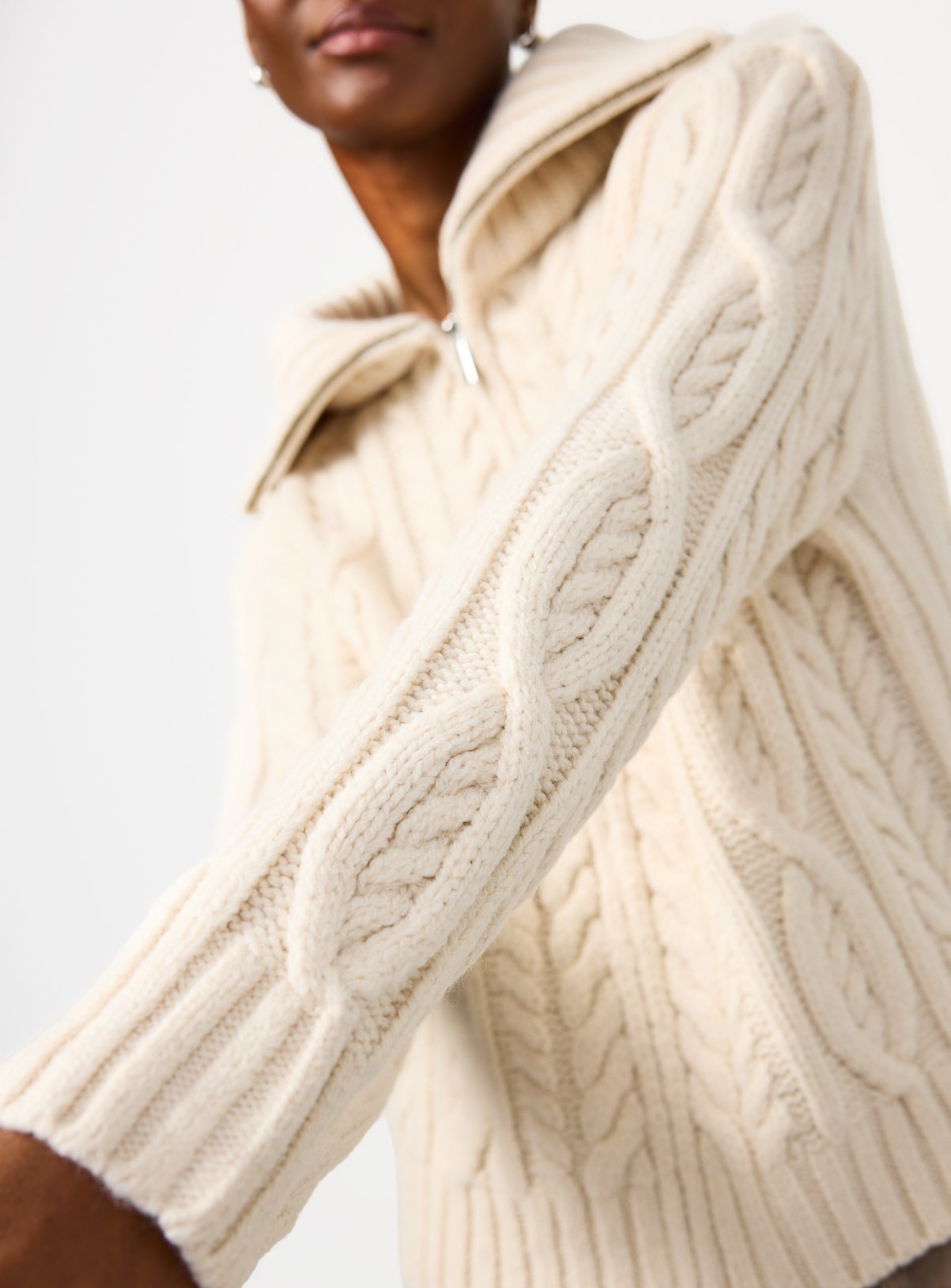 Cream Chunky Cable Zip-Through Cardigan M - Image 4 thumbnail