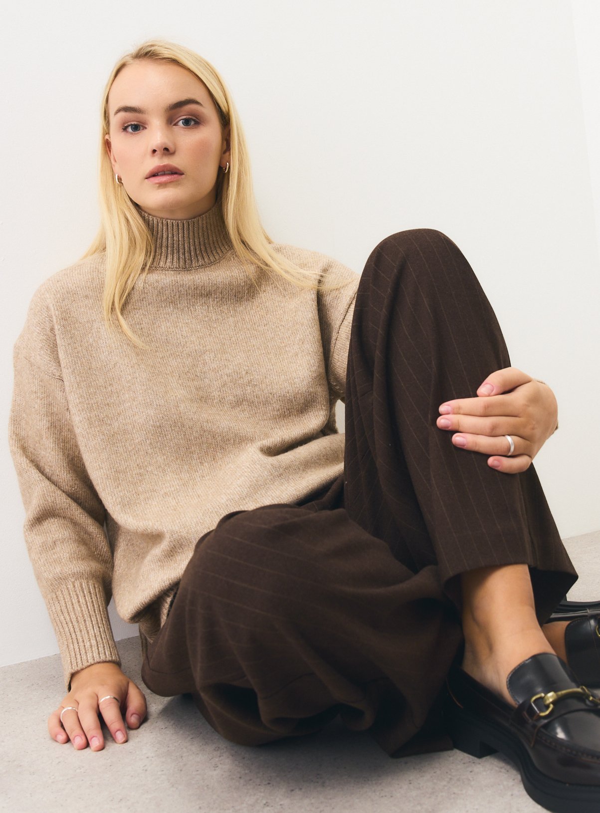 Oatmeal High Neck Oversized Jumper XL - Image 2 thumbnail