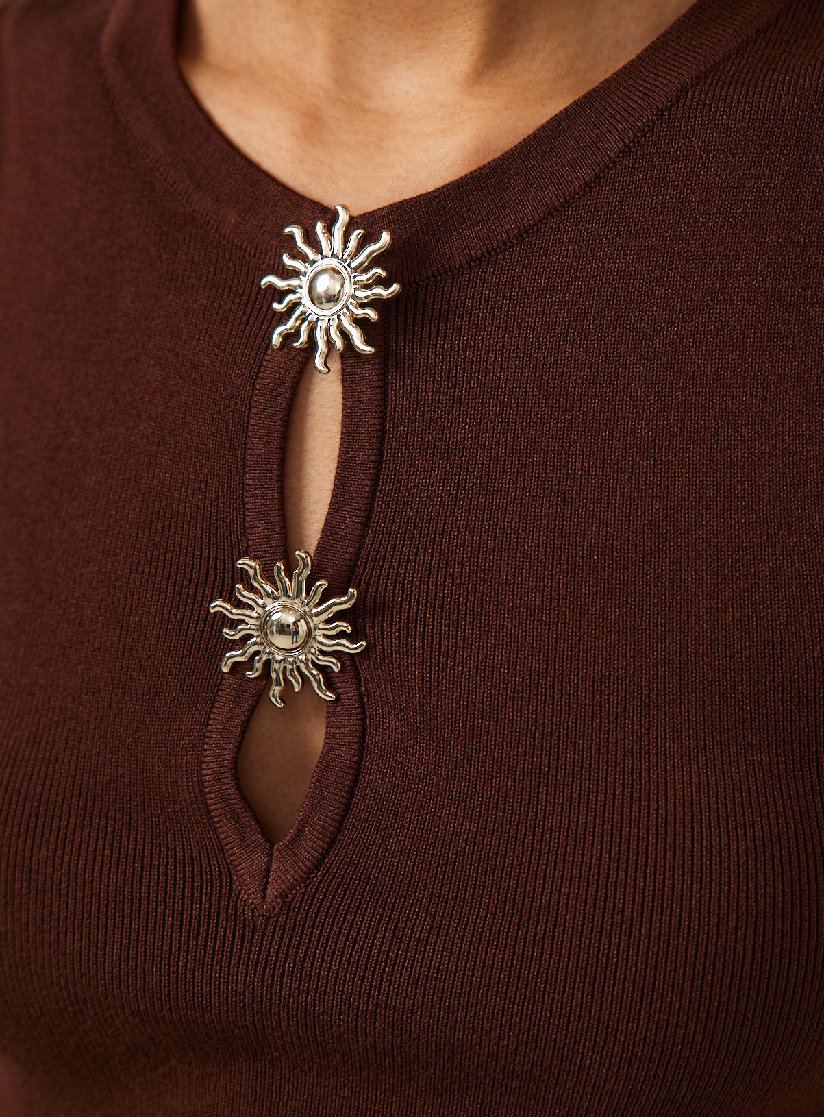 Brown Sun Button Detail Vest 14 - Image 2 thumbnail