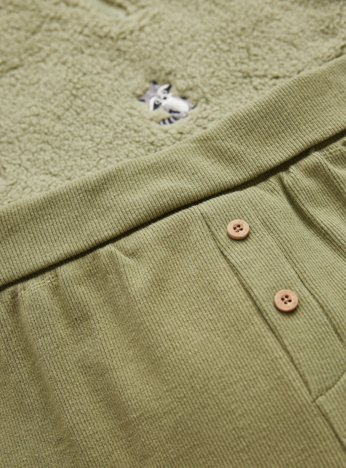 Green Animal Embroidered Borg Cosy Set 6-7 years - Image 2 thumbnail