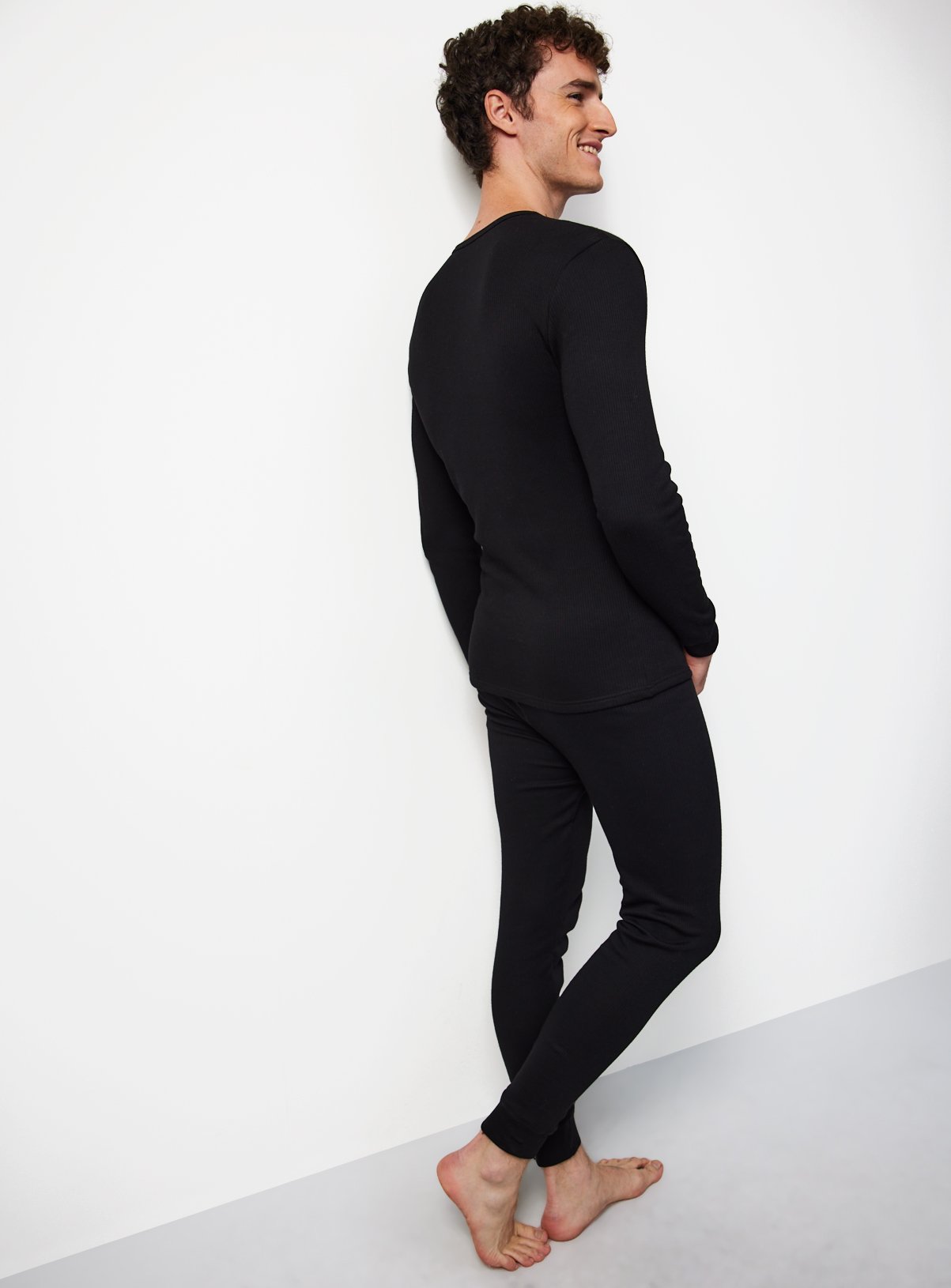 Black Thermal Max Warmth Set XXL - Image 3 thumbnail