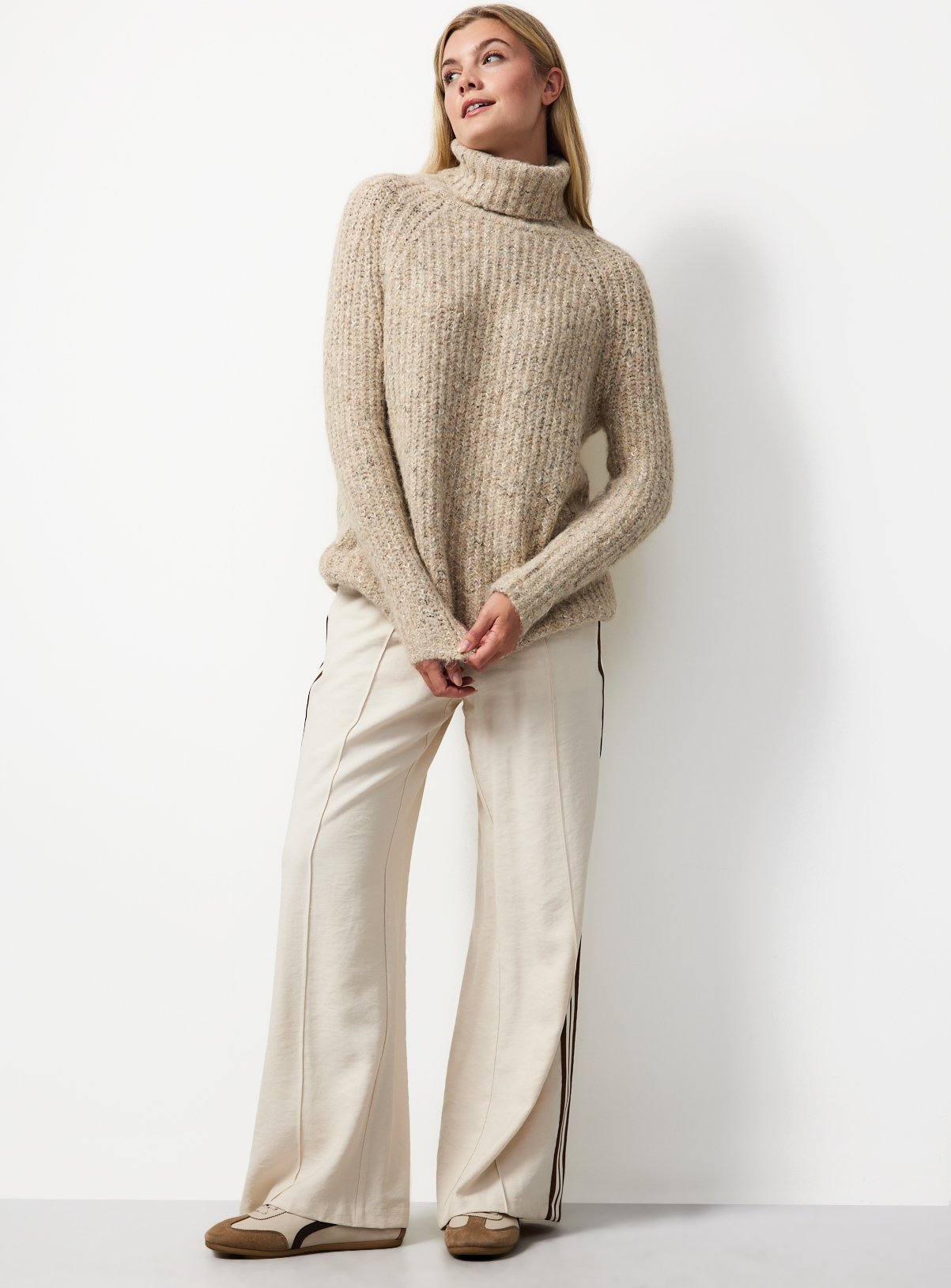 Oatmeal Roll Neck Heritage Knitted Jumper L - Image 2 thumbnail