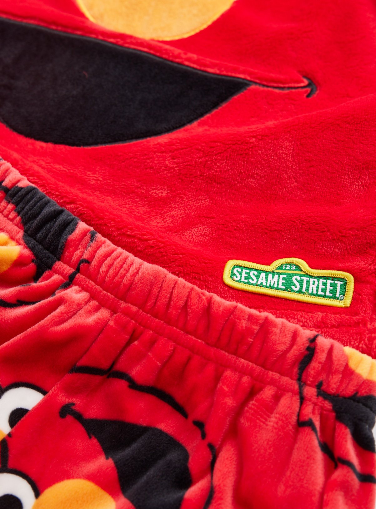 Sesame Street Elmo Fleece Pyjama Set 7-8 years - Image 2 thumbnail
