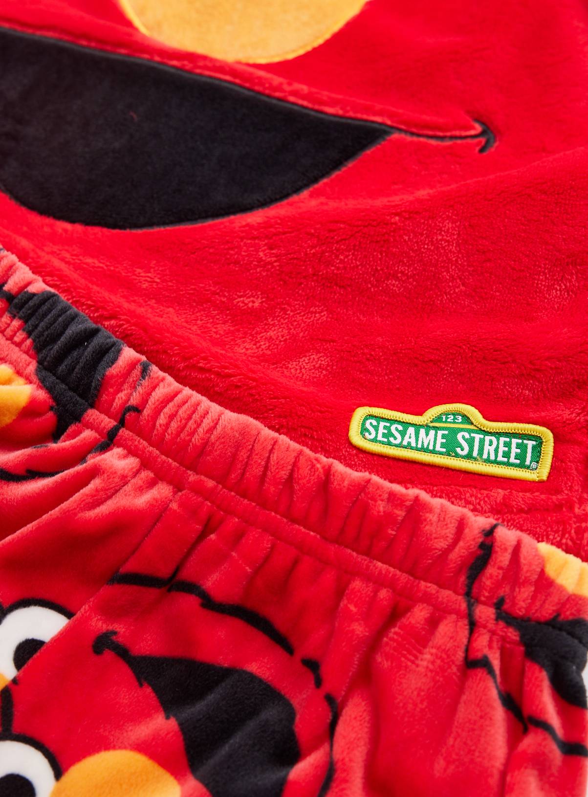Sesame Street Elmo Fleece Pyjama Set 7-8 years - Image 2