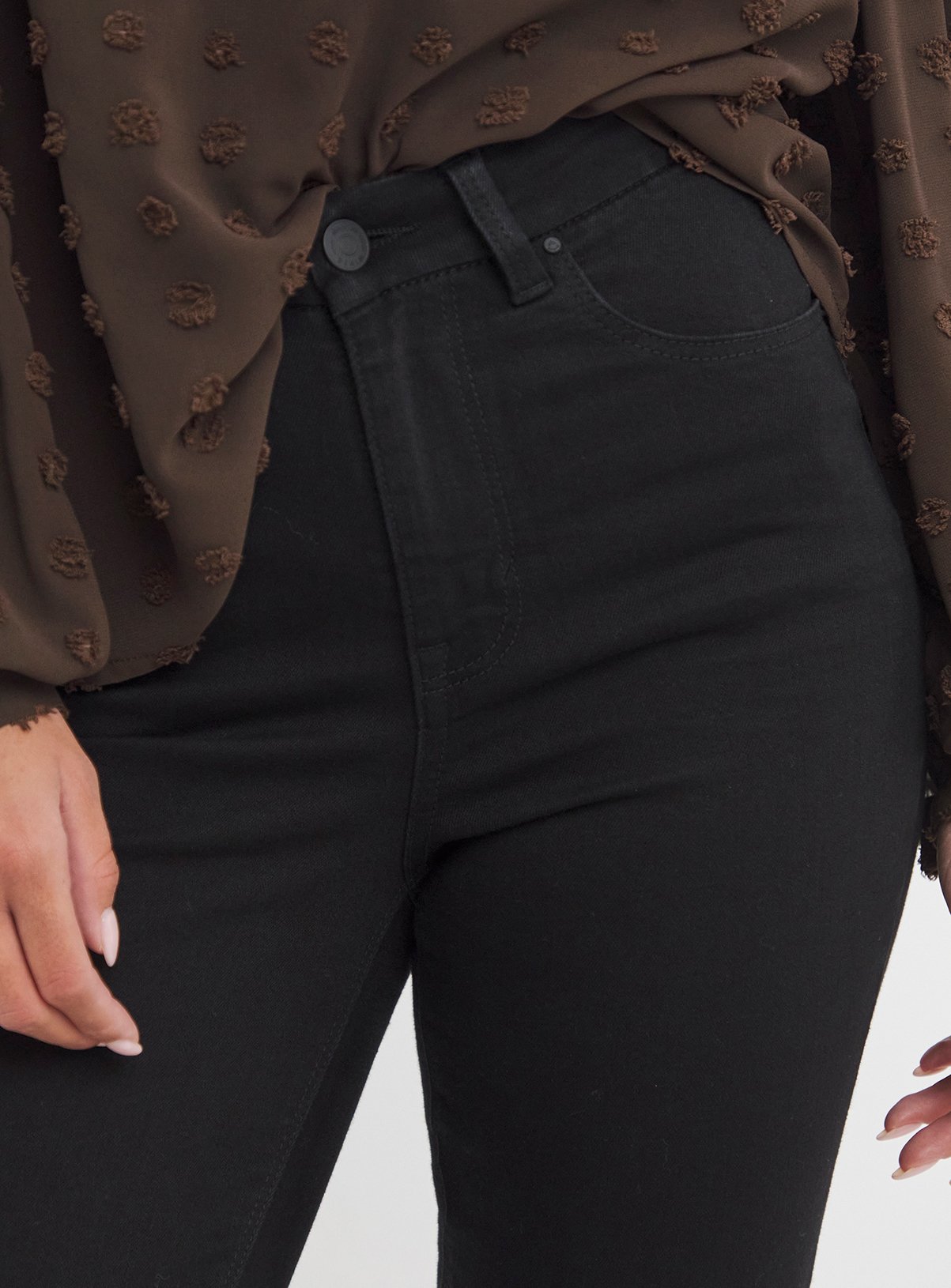 SIMPLY BE Highwaisted Super Stretch Slim Jean Black 26R - Image 4 thumbnail