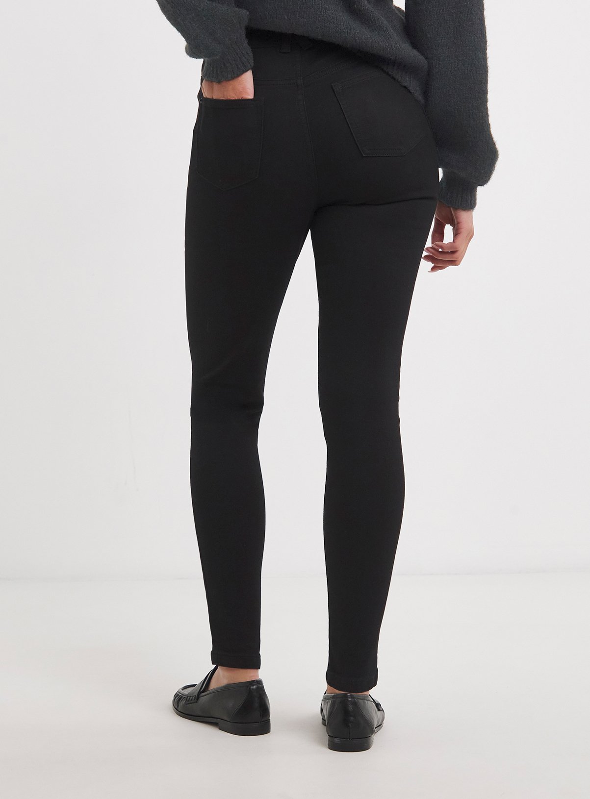 SIMPLY BE Highwaisted Super Stretch Skinny Jean Black 32R - Image 3 thumbnail