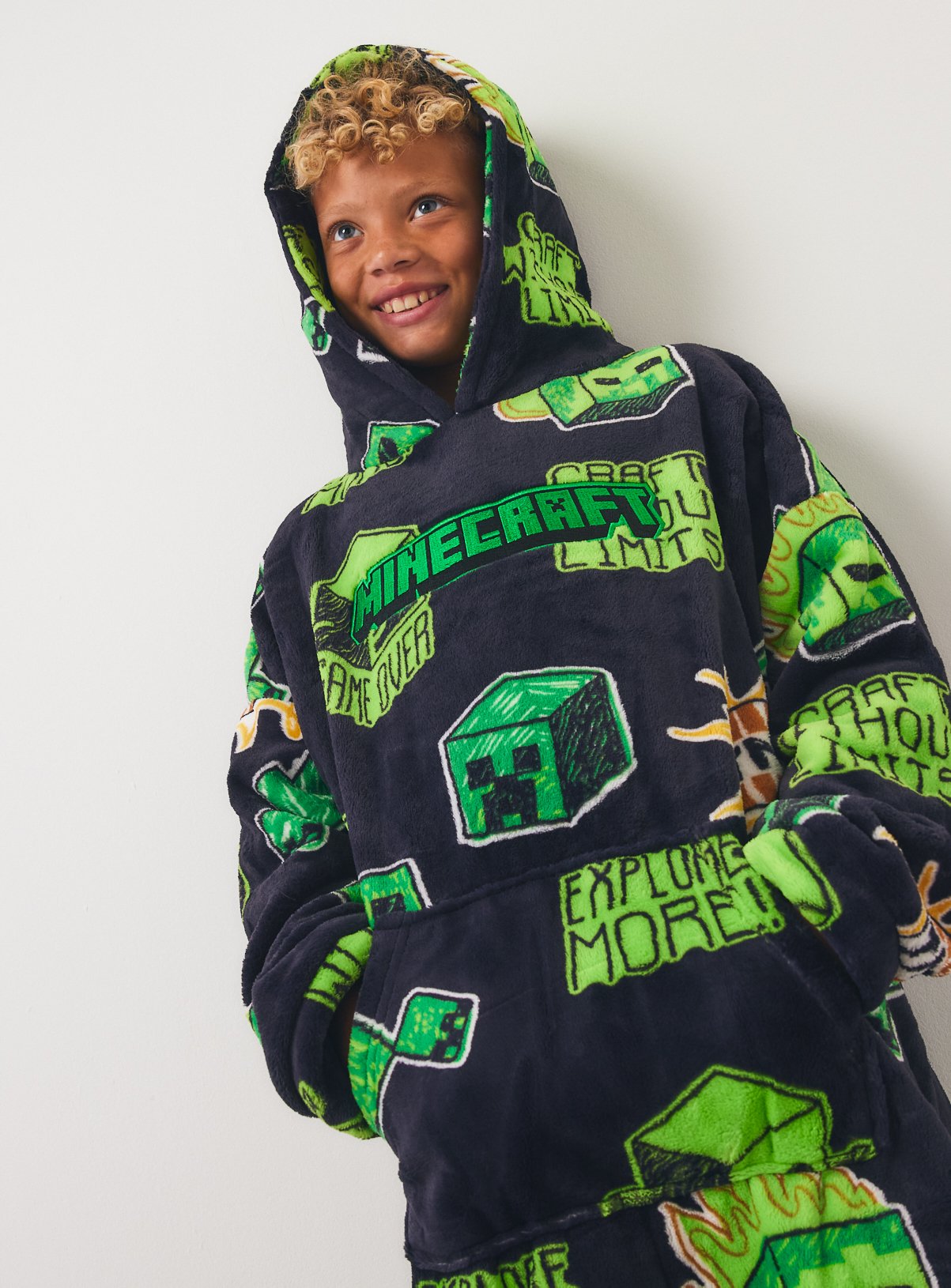 Minecraft Hooded Blanket 5-6 years - Image 1 thumbnail