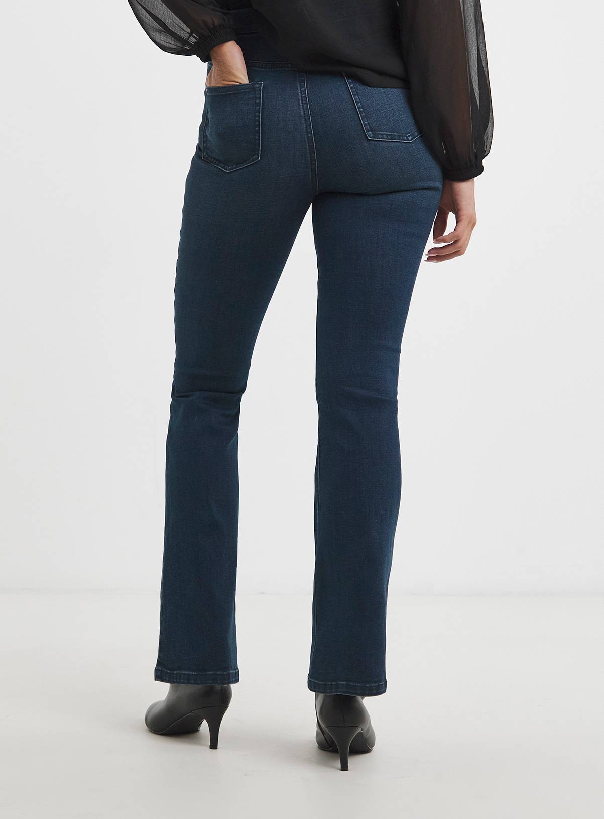SIMPLY BE Highwaisted Super Stretch Flared Jean Blue 30S - Image 2