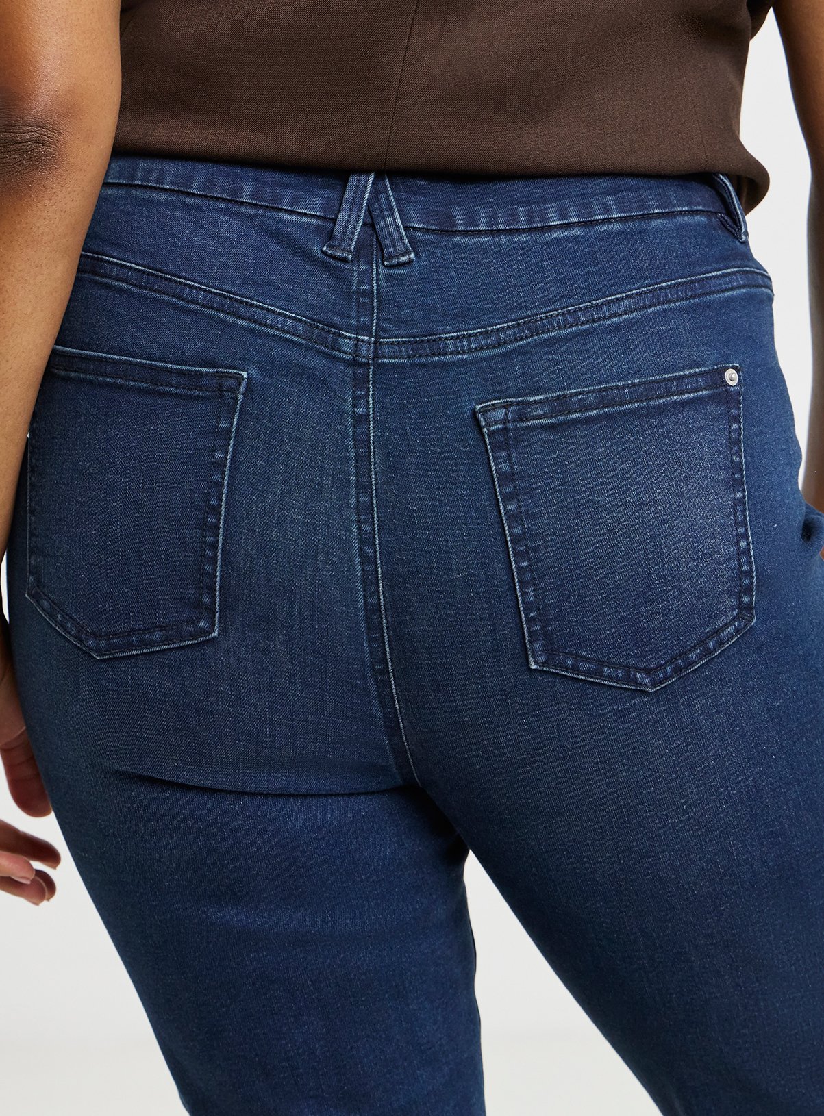SIMPLY BE Highwaisted Super Stretch Skinny Jean Indigo 10R - Image 4 thumbnail