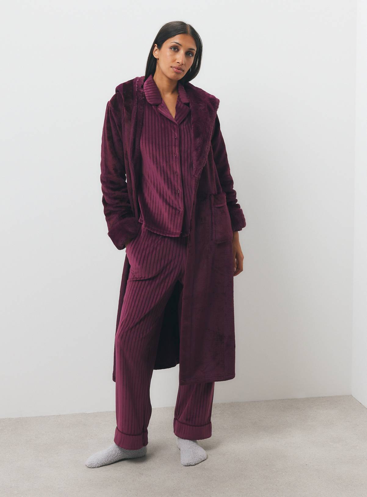 Plum Plush Dressing Gown L - Image 2