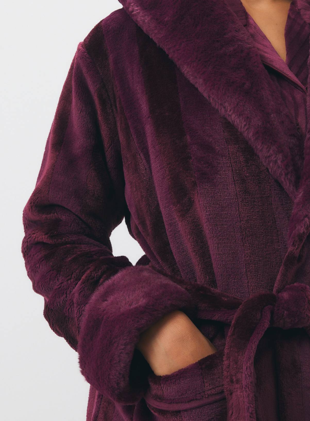Plum Plush Dressing Gown L - Image 3