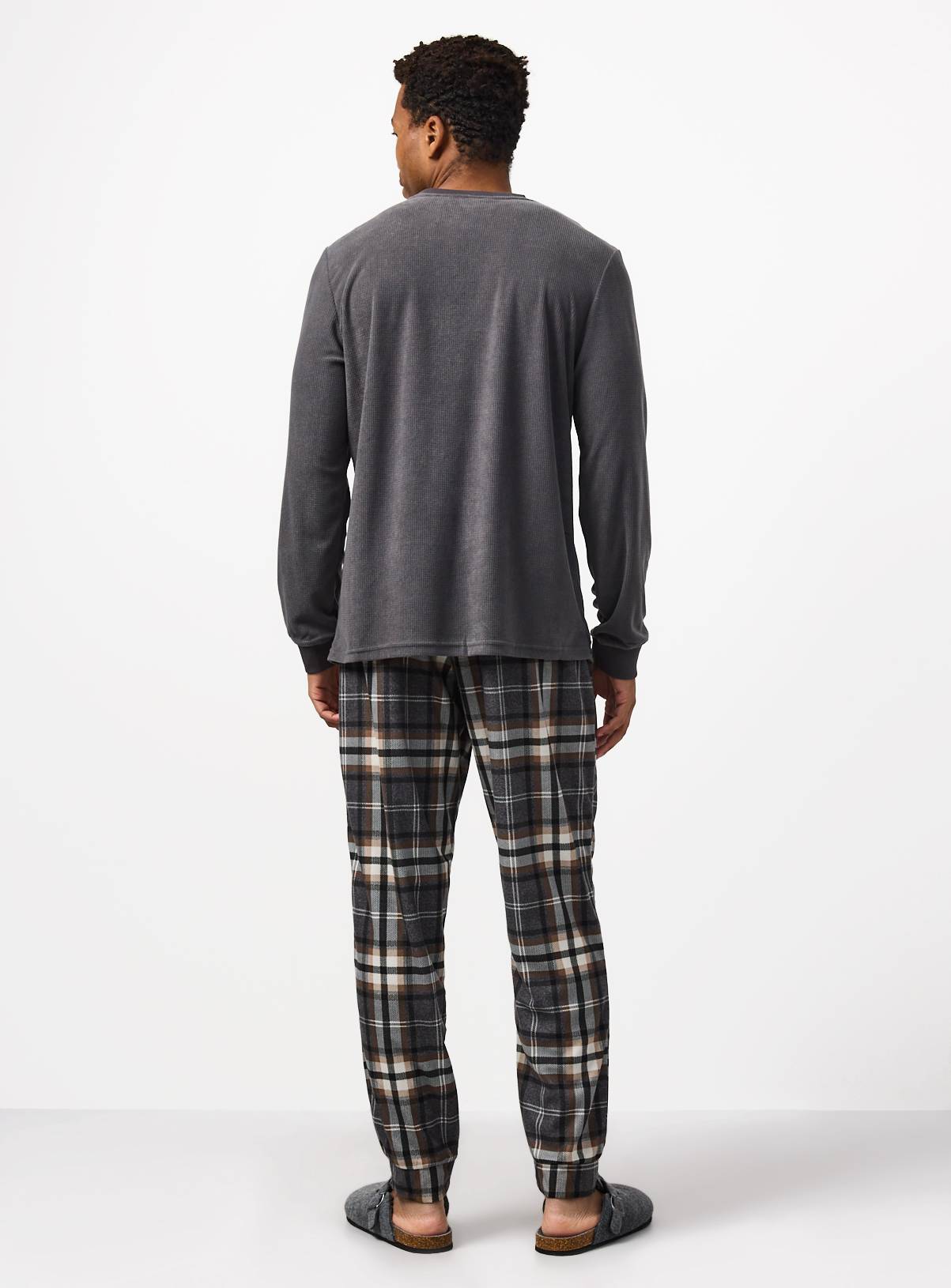 Grey Check Fleece Pyjama Set XL - Image 5