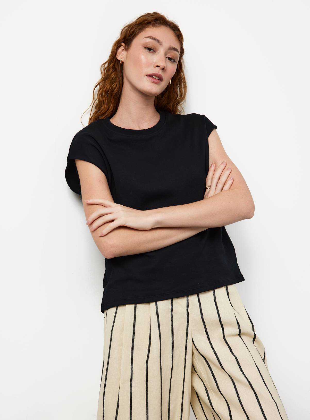 Black Muscle Tee XL - Image 1