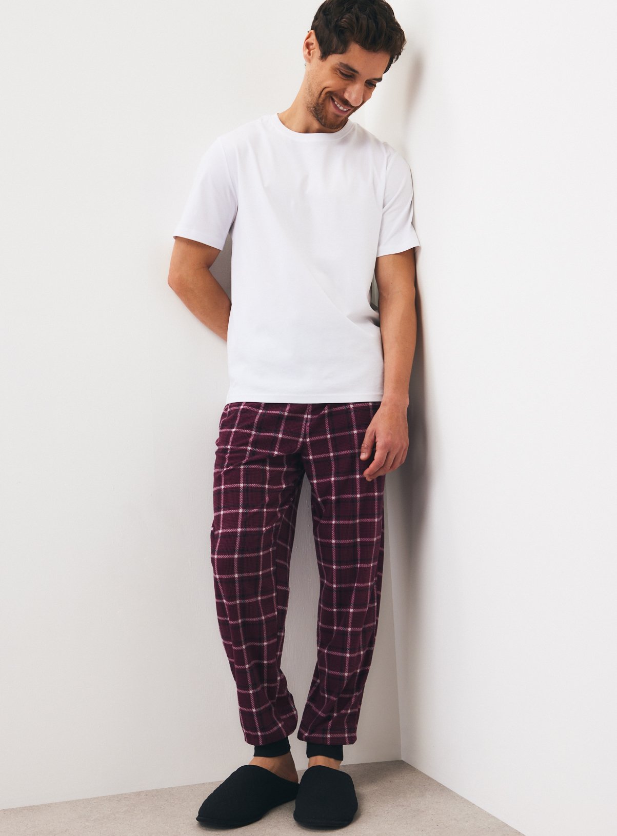 Plain Black & Burgundy Check Pyjama Bottoms 2-Pack XL - Image 2 thumbnail