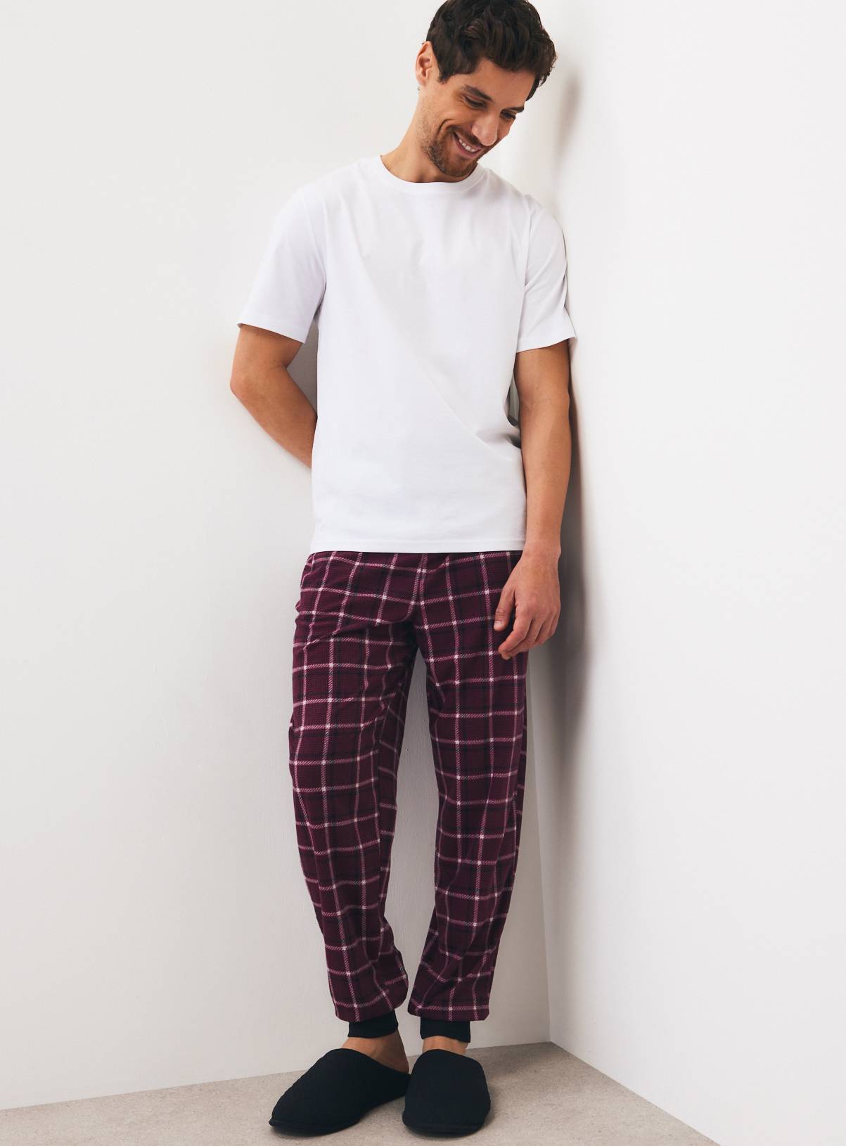 Plain Black & Burgundy Check Pyjama Bottoms 2-Pack XL - Image 2