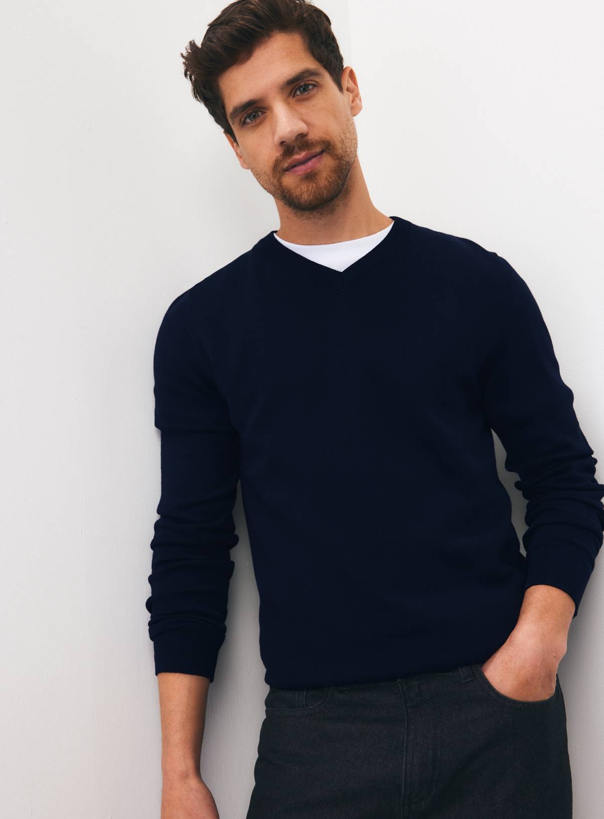 Navy V-Neck Jumper M - Image 1