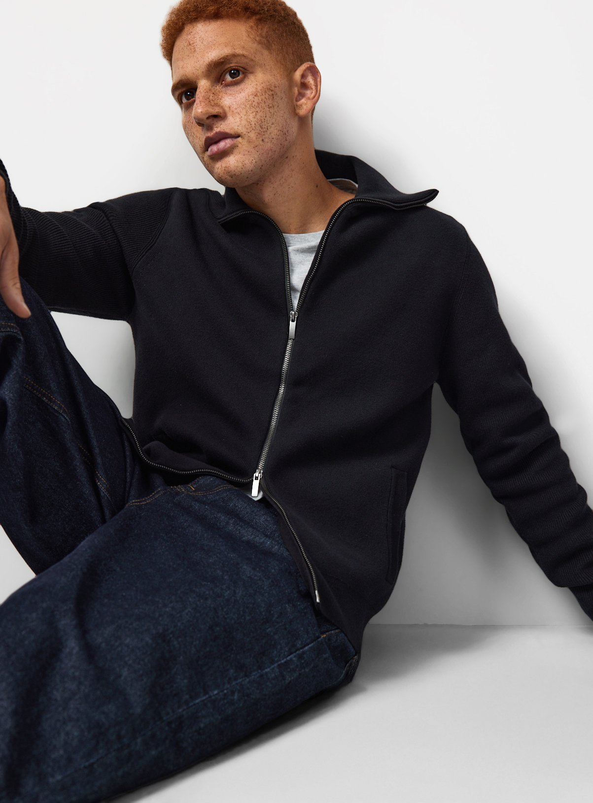Black Collared Zip Through Jumper XXXL - Image 1 thumbnail