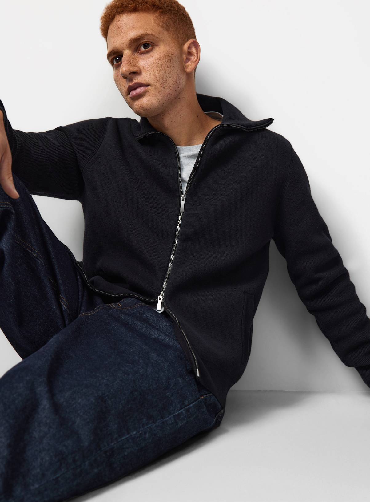 Black Collared Zip Through Jumper XXXL - Image 1