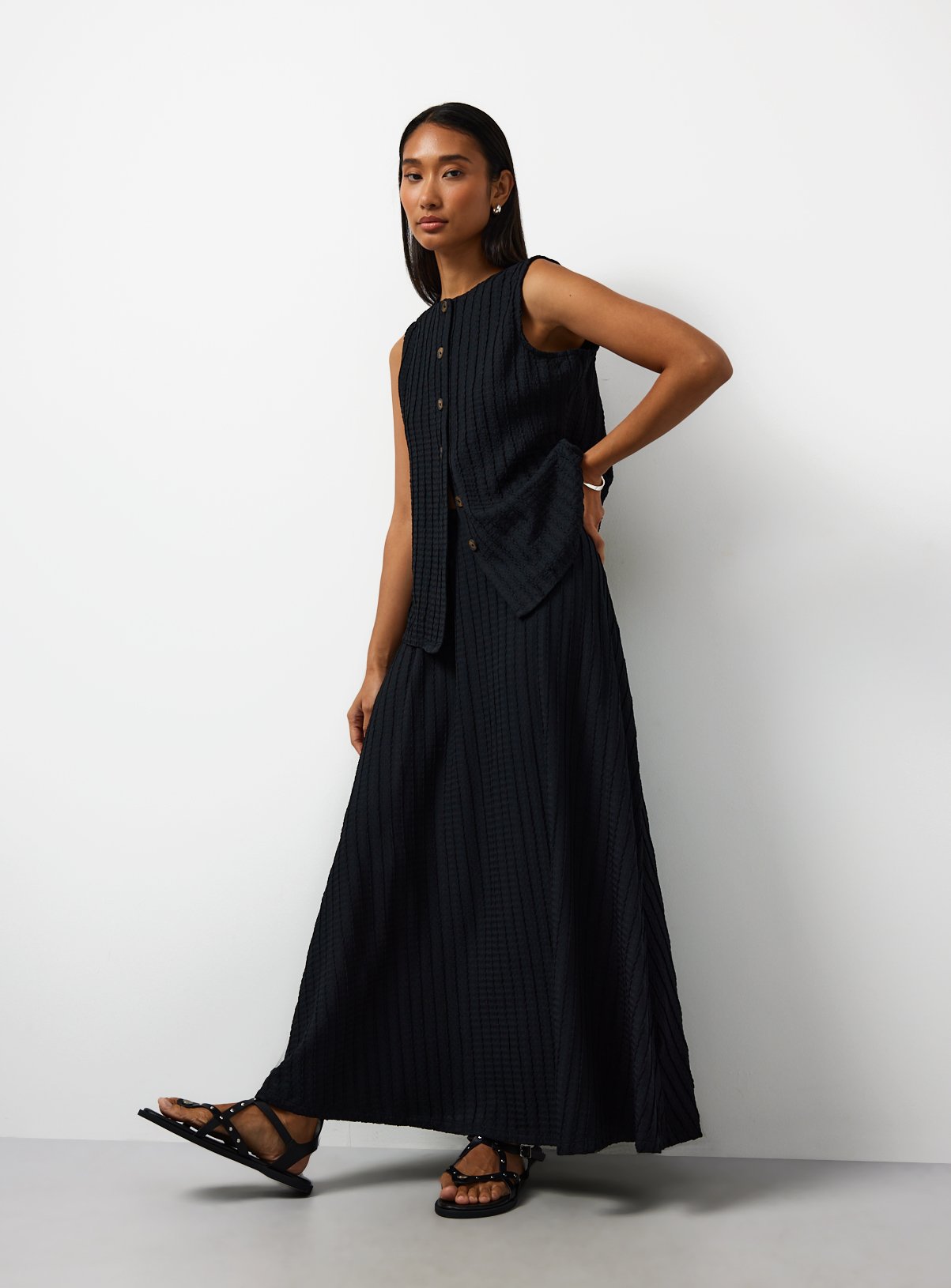 Black Textured Full Co-ord Skirt 16 - Image 2 thumbnail