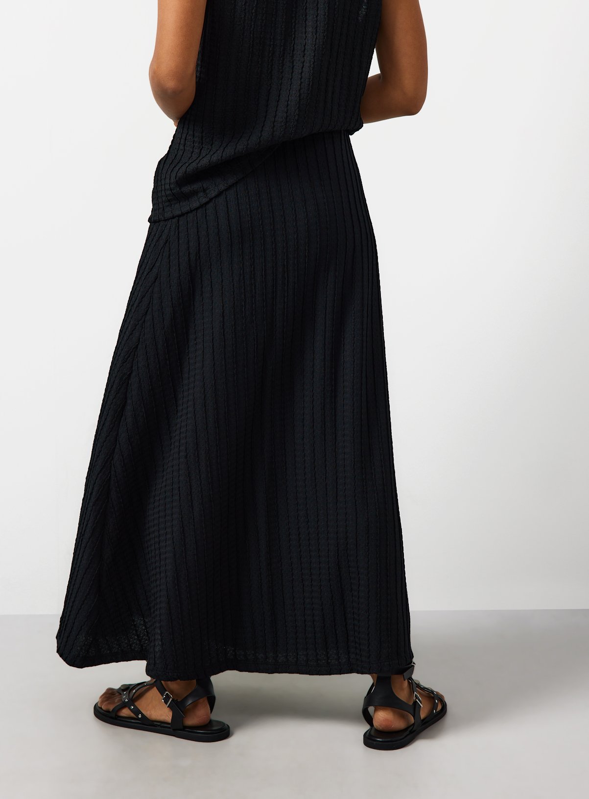 Black Textured Full Co-ord Skirt 16 - Image 4 thumbnail