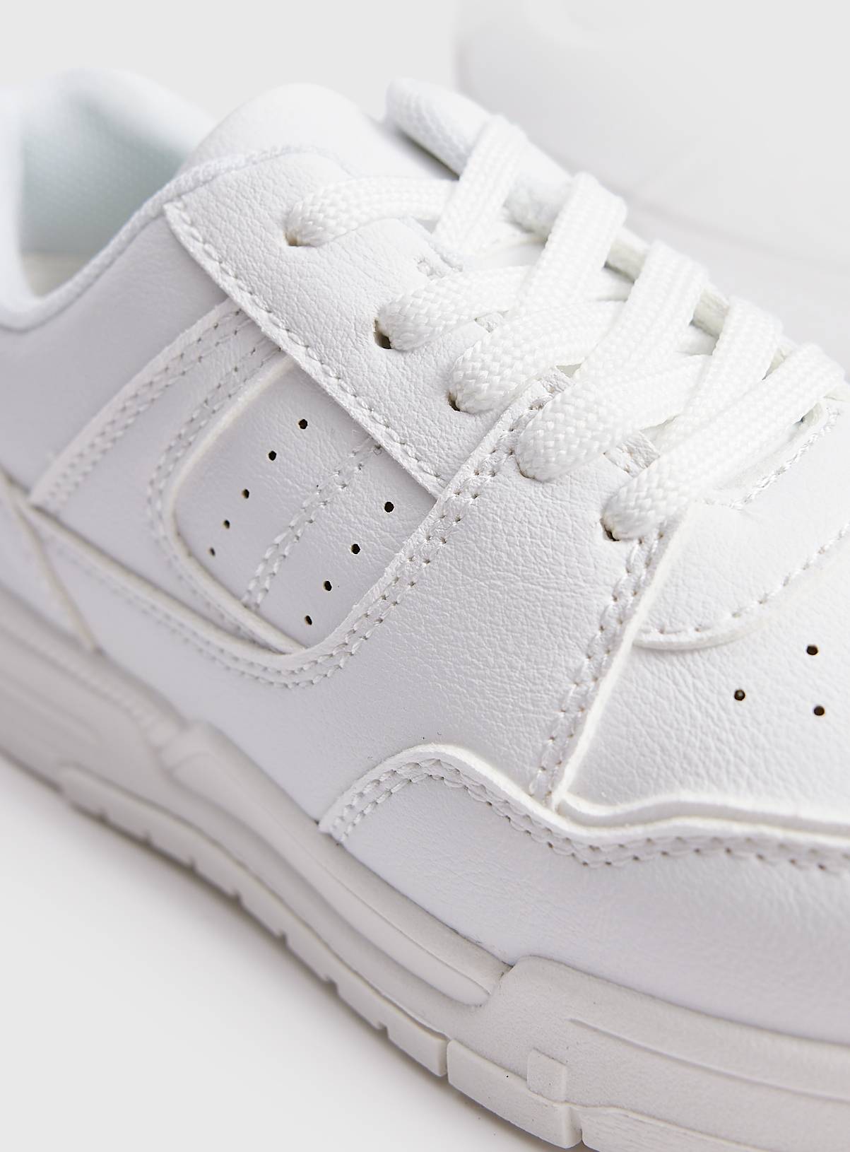 White Panelled Trainers 13 Infant - Image 3