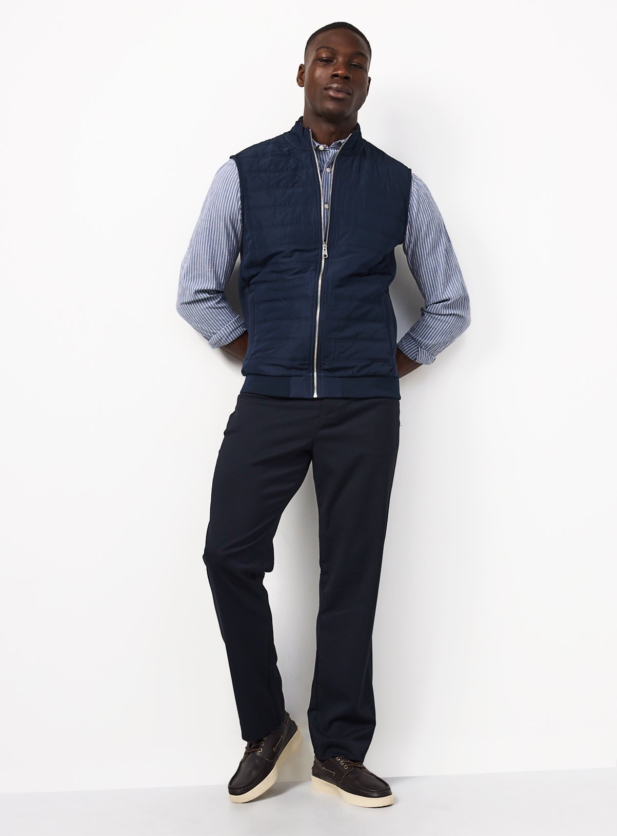 Navy Hybrid Quilted Sleeveless Gilet M - Image 2 thumbnail