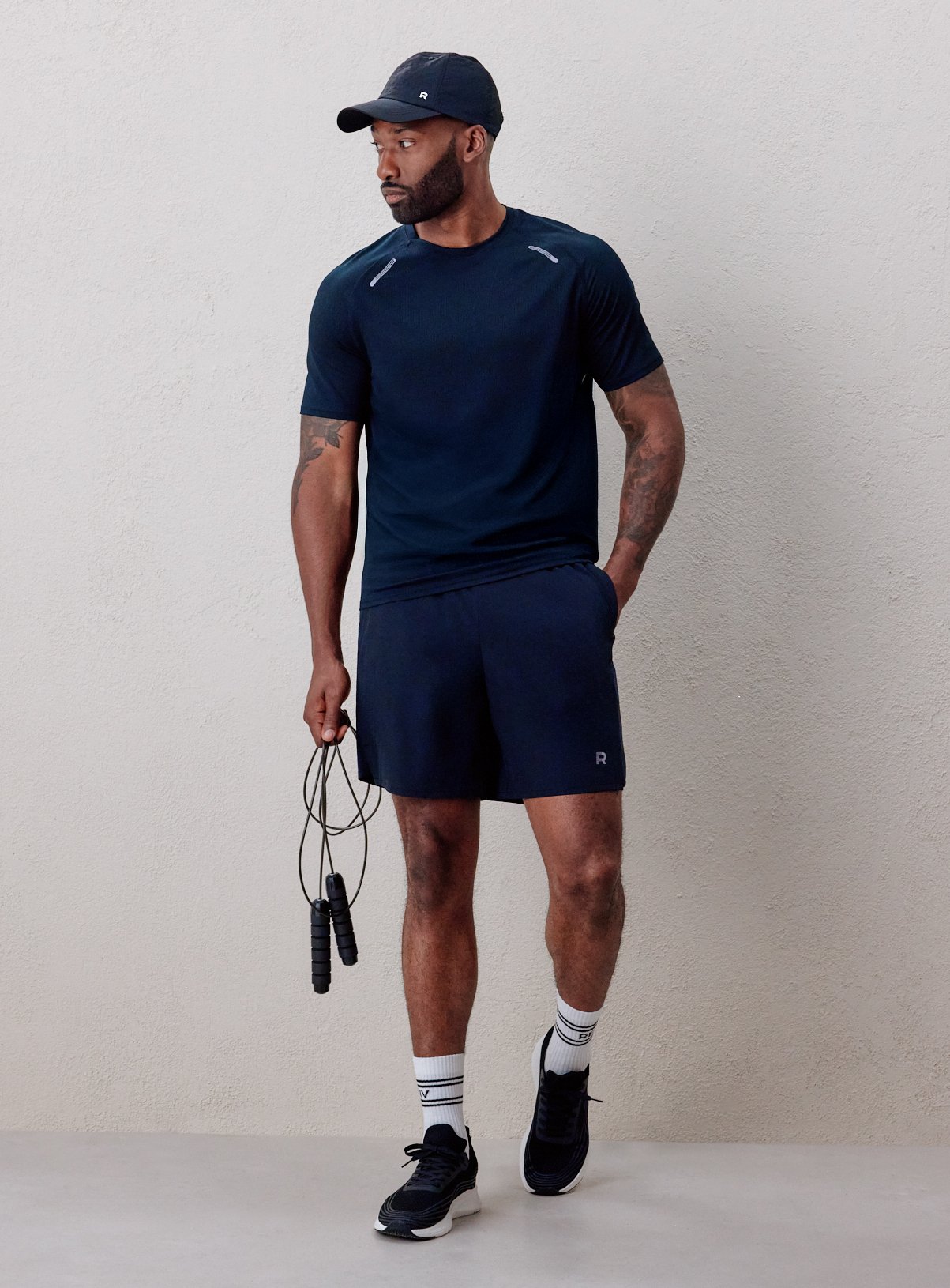 REAKTIV Black Performance Short Sleeve Tee M - Image 2 thumbnail